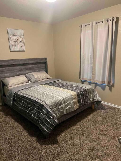 Four-Bedroom House photo 1
