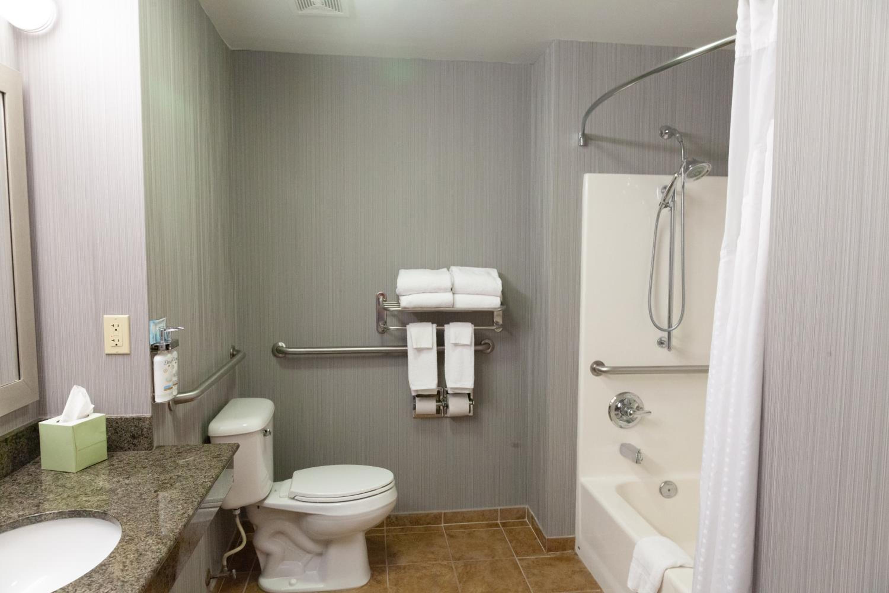 King Room - Disability Access - Photo 3