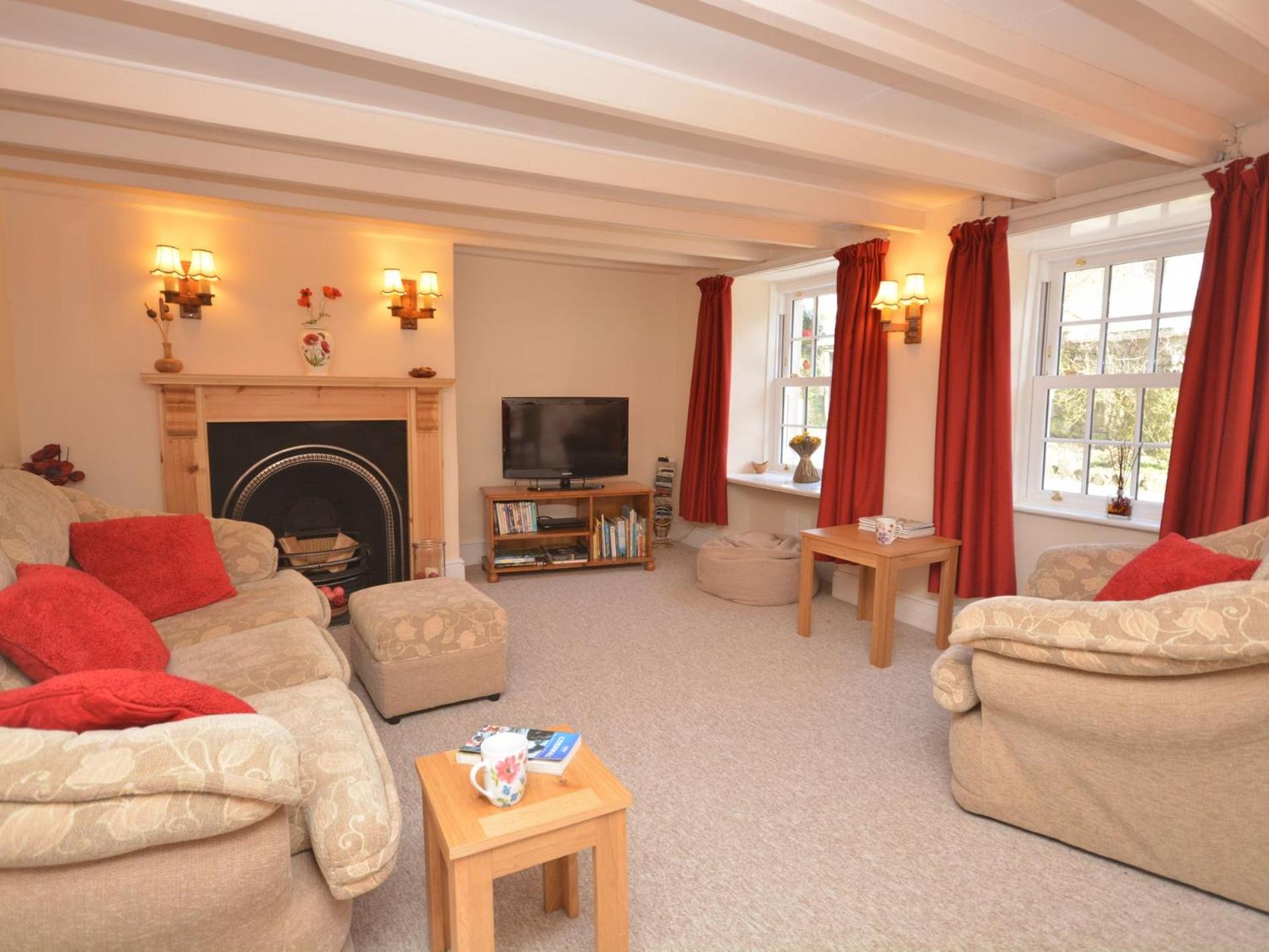 Three-Bedroom House photo 1