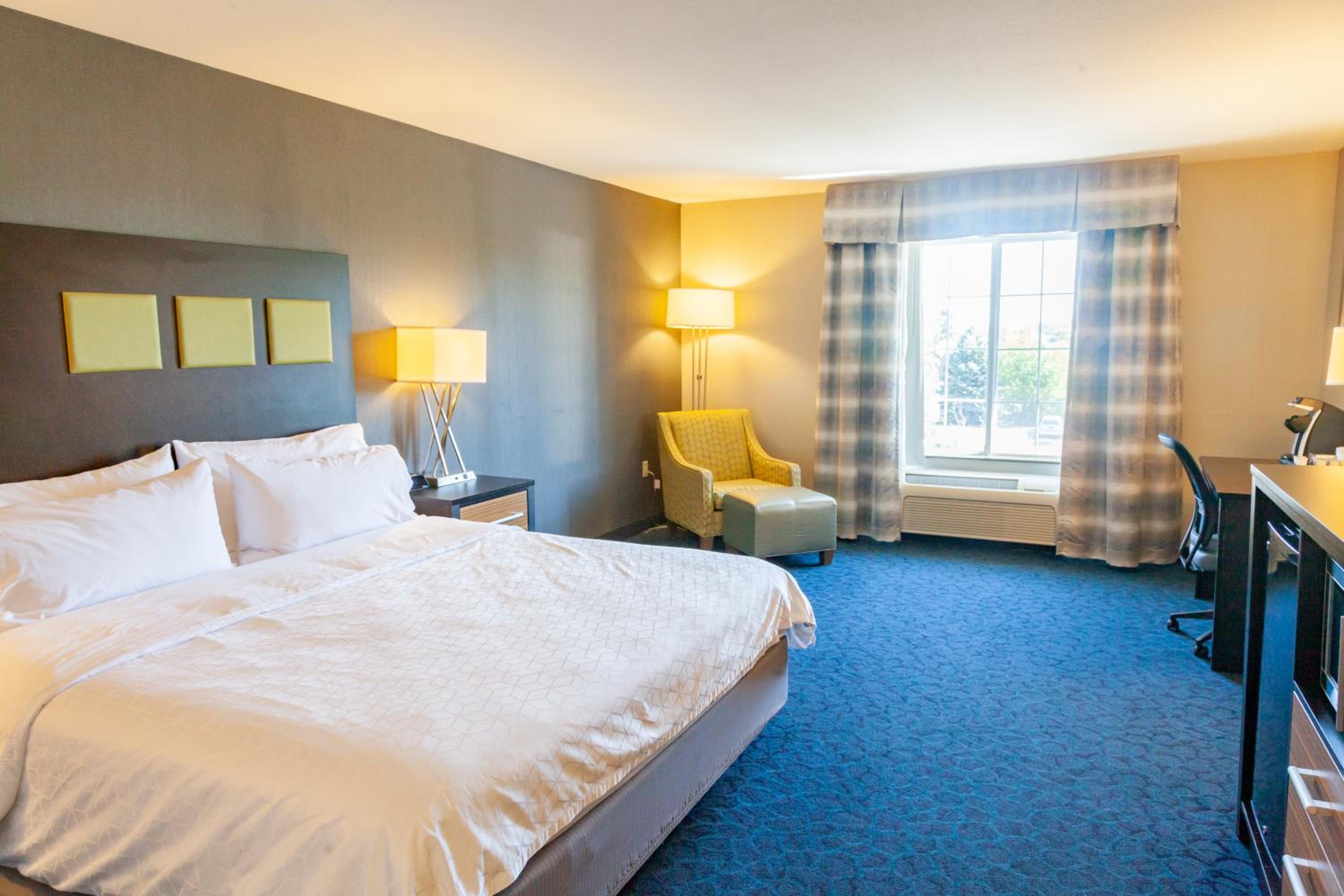 Standard King Room - Photo 1