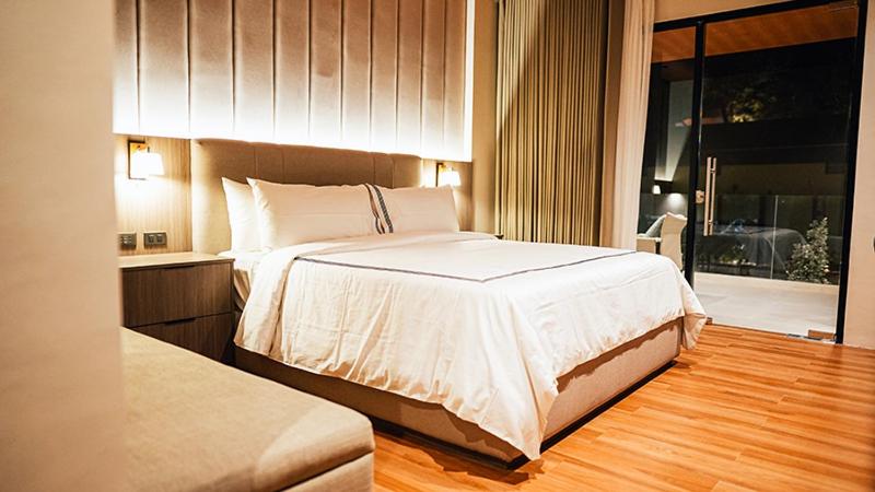 Queen Suite