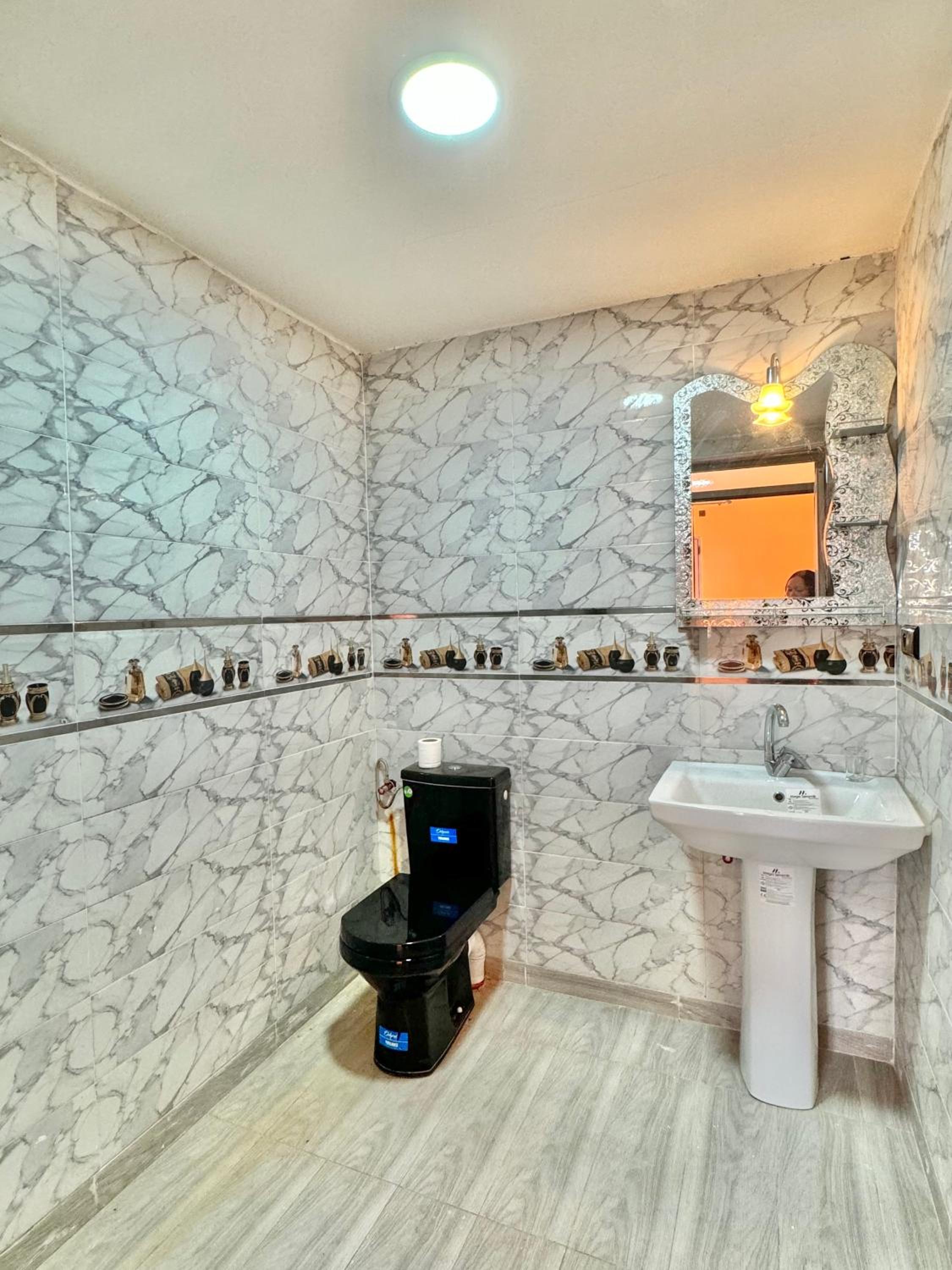 Single Room With Private Bathroom photo 3