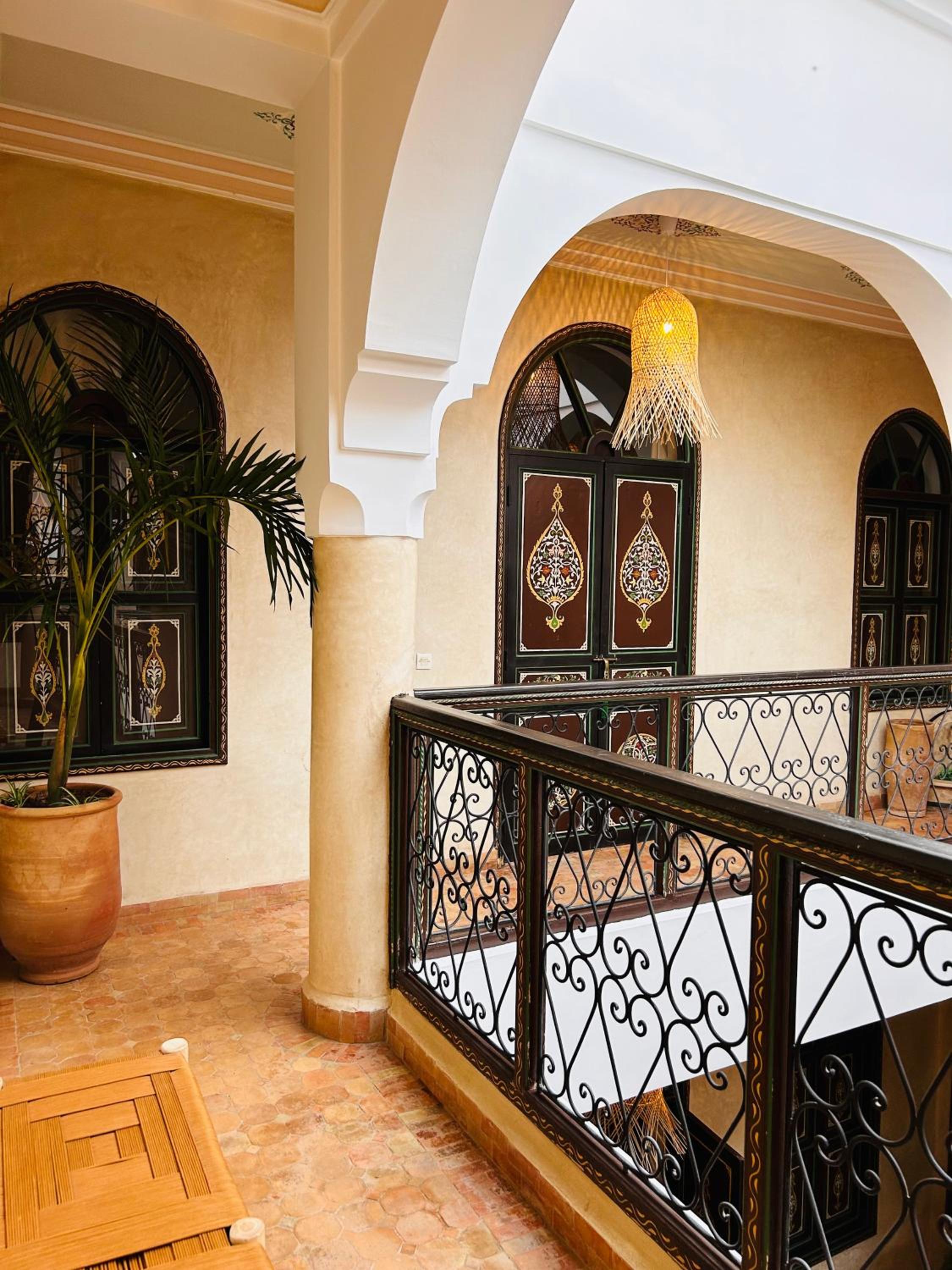 Five-Bedroom House - Photo 16