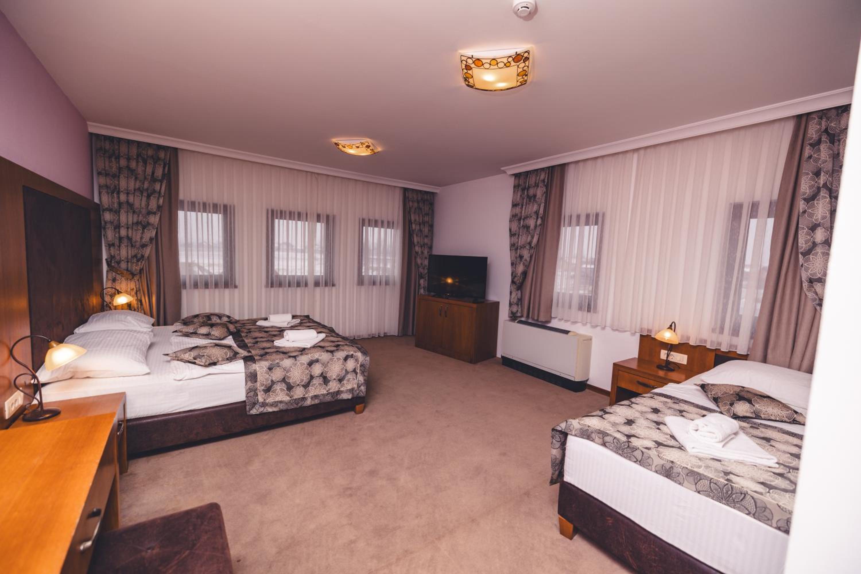 Luxury Triple Room photo 2