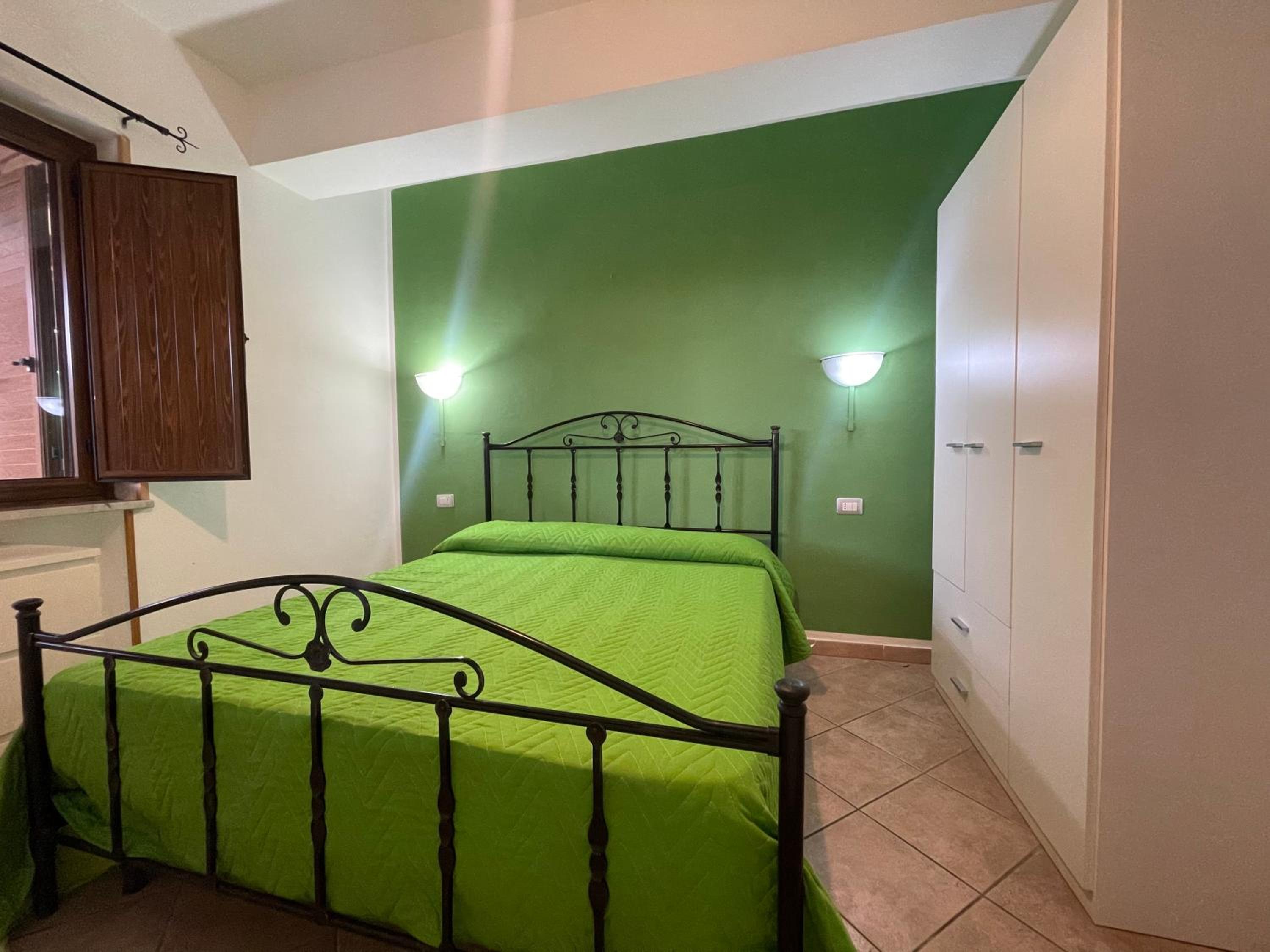 One-Bedroom Apartment (4 Adults)