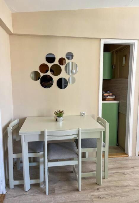 One-Bedroom House photo 3