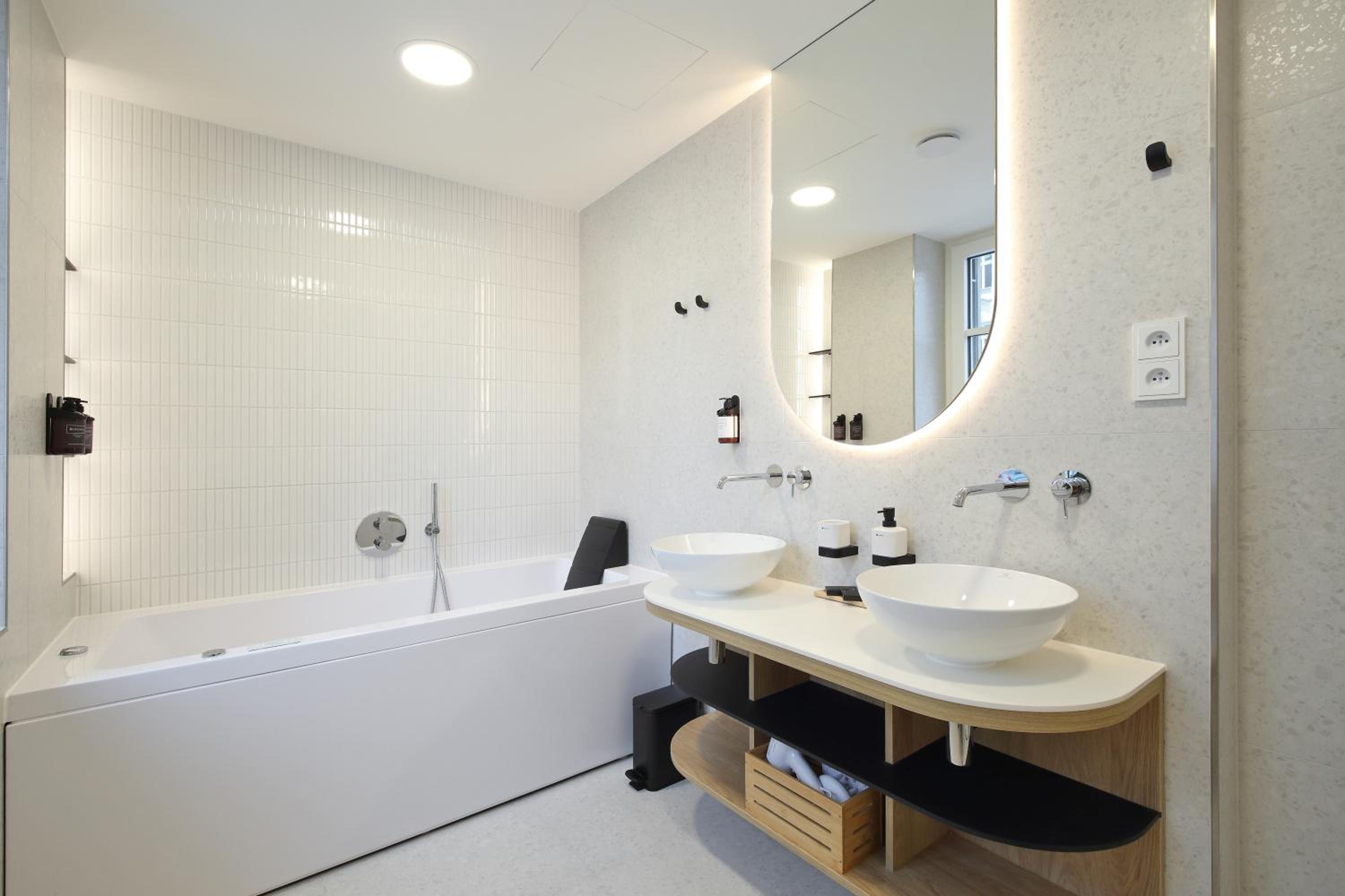 Suite with Spa Bath photo 2