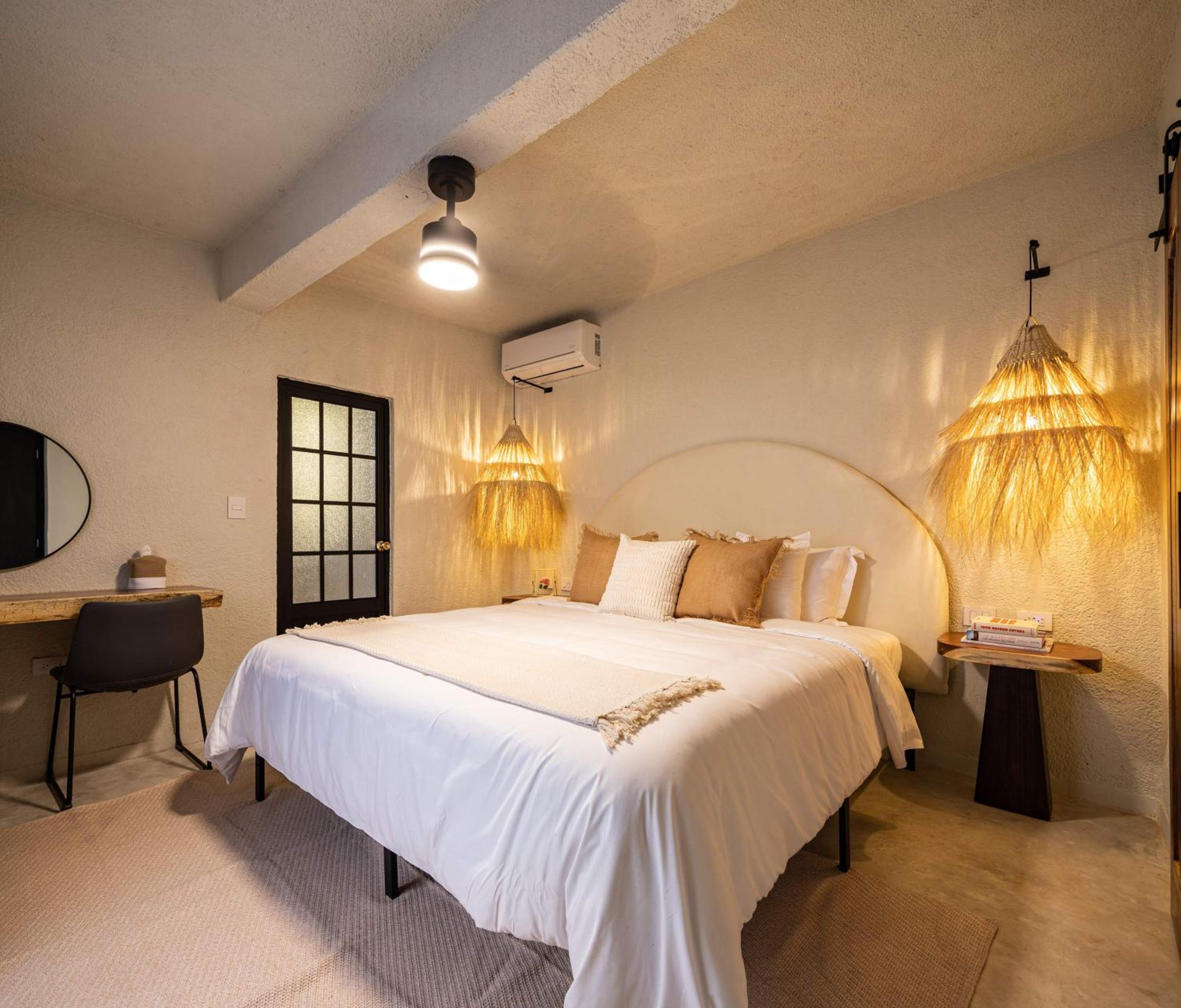 Standard Suite - Photo 50