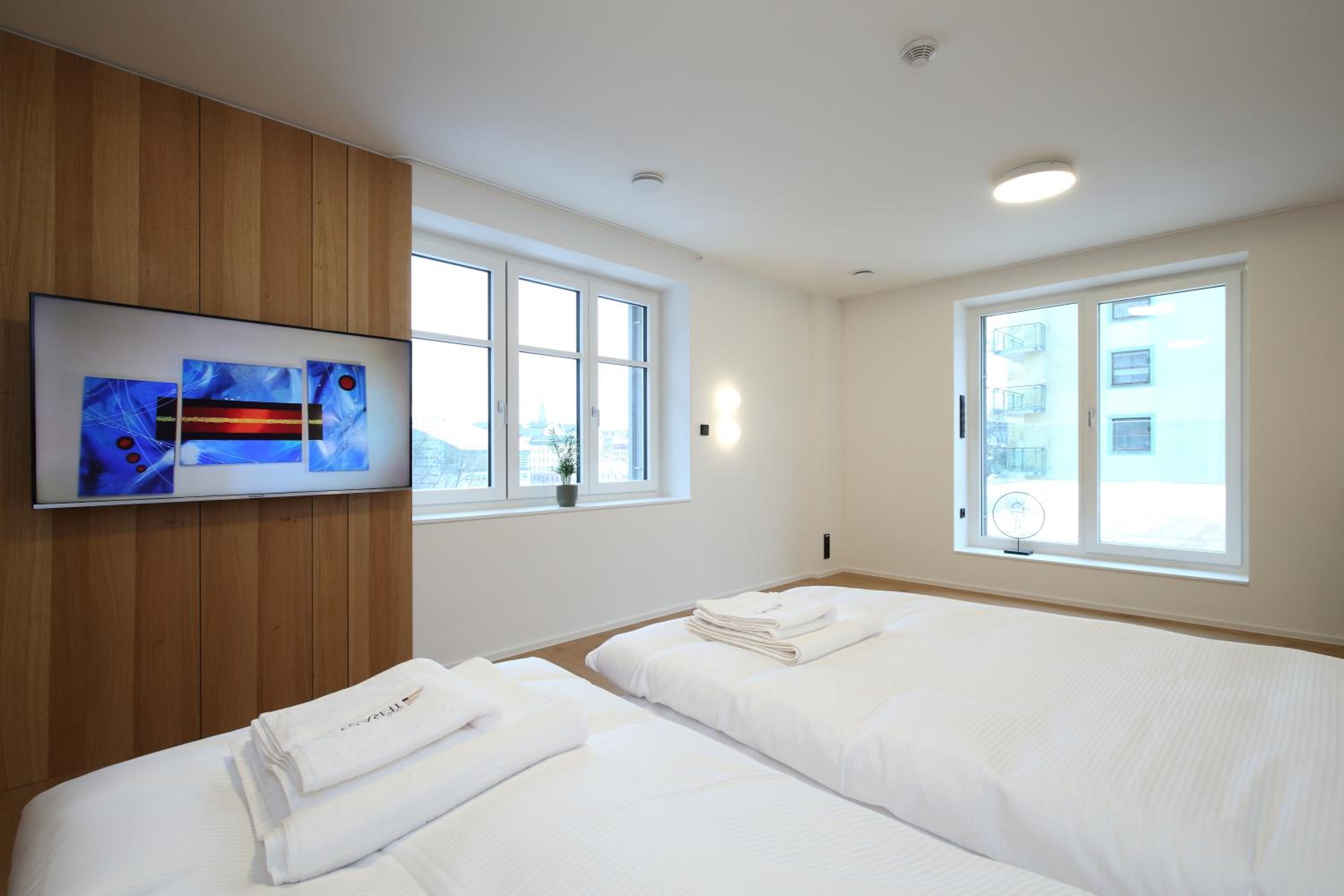 Deluxe Suite with Spa Bath photo 3