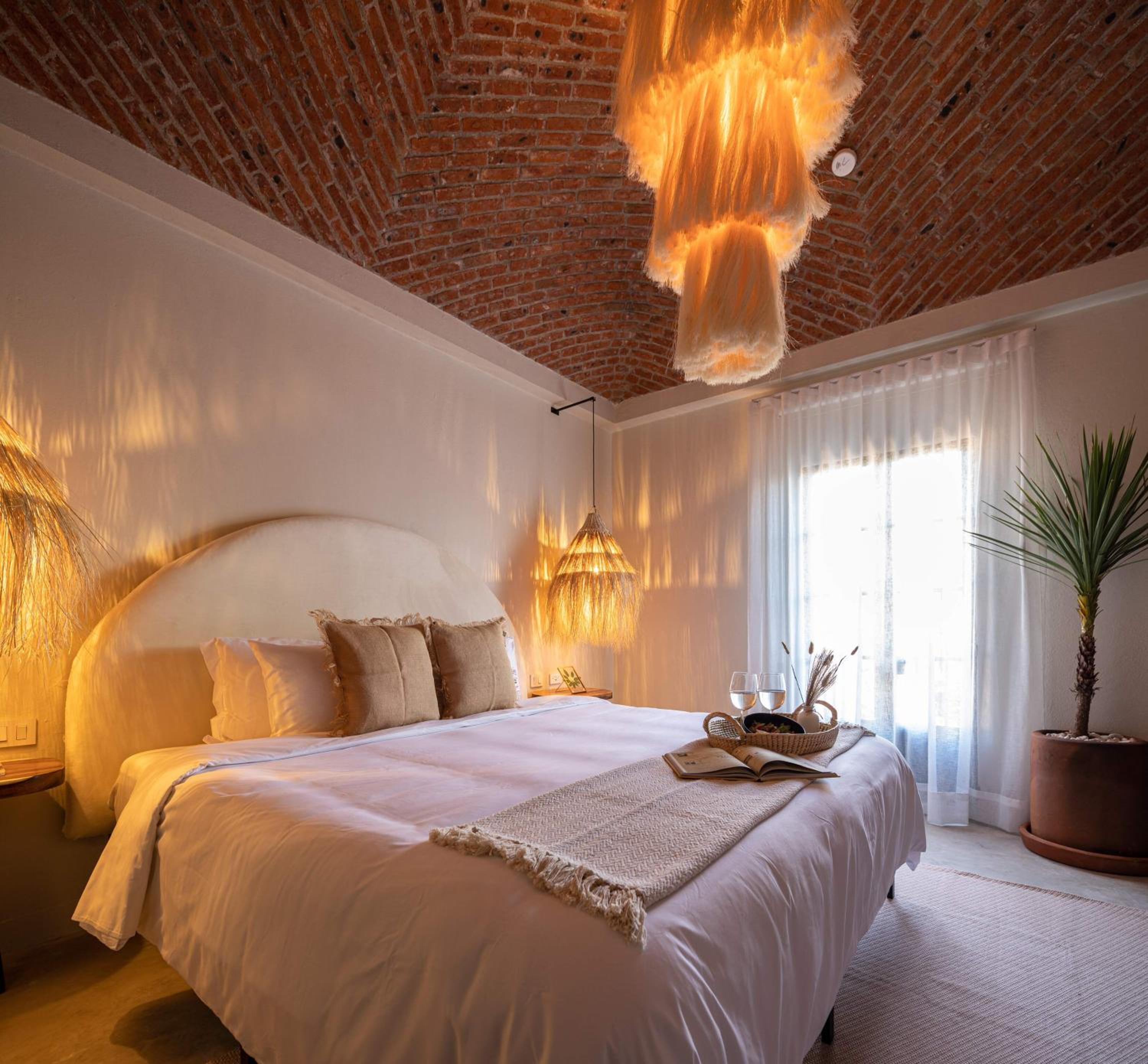 Standard Suite - Photo 20