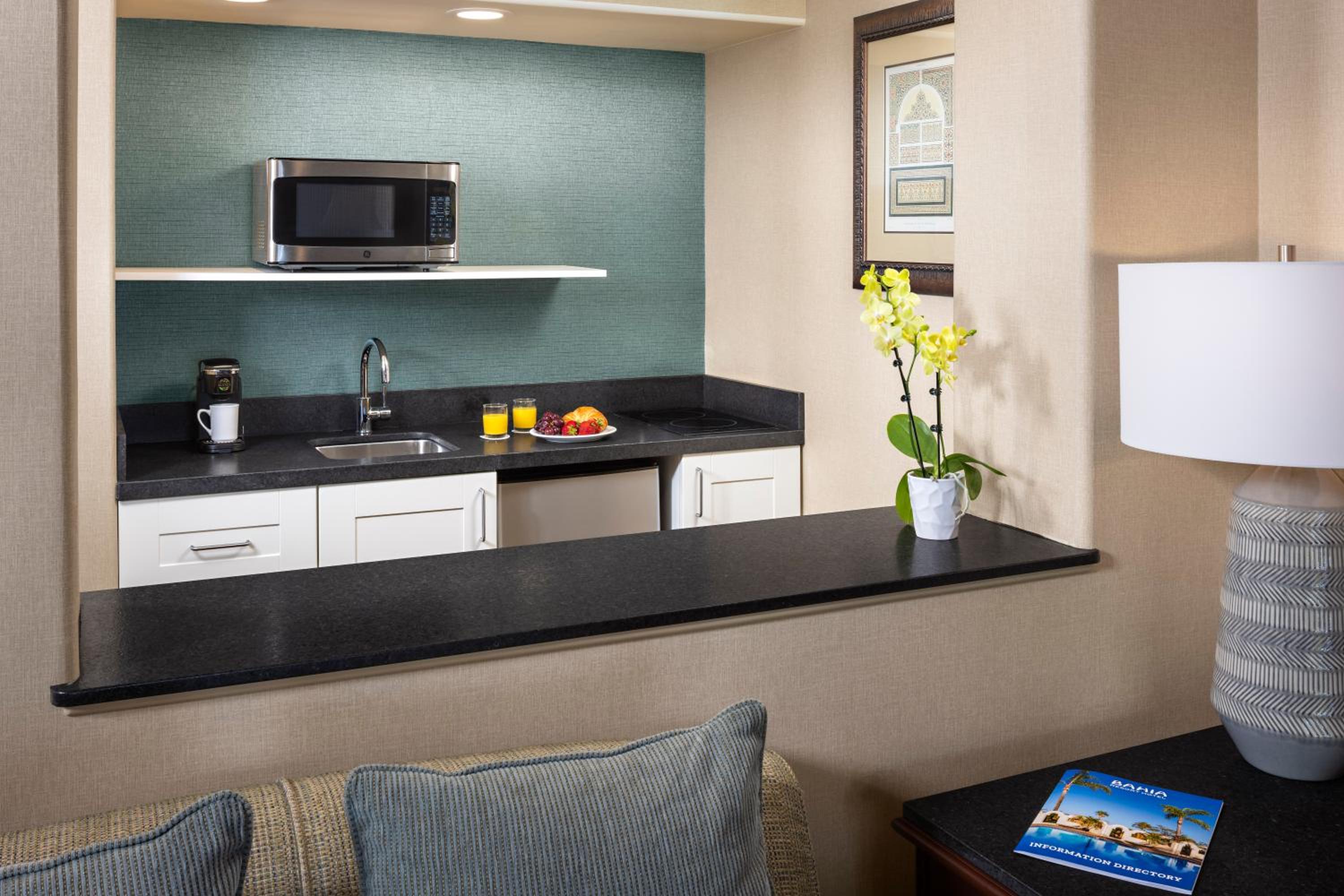 Bay Suite 1 King