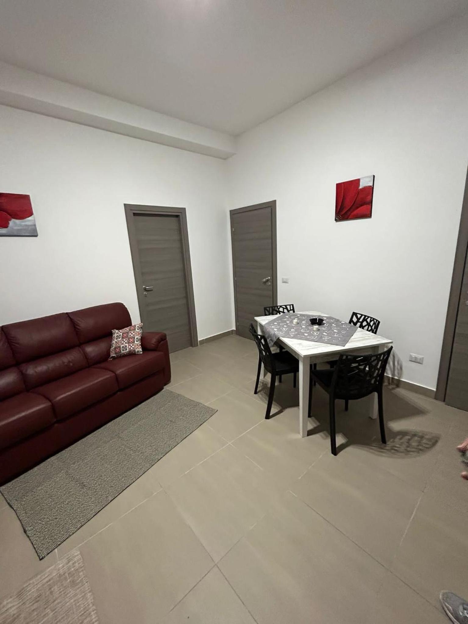 One-Bedroom House photo 2