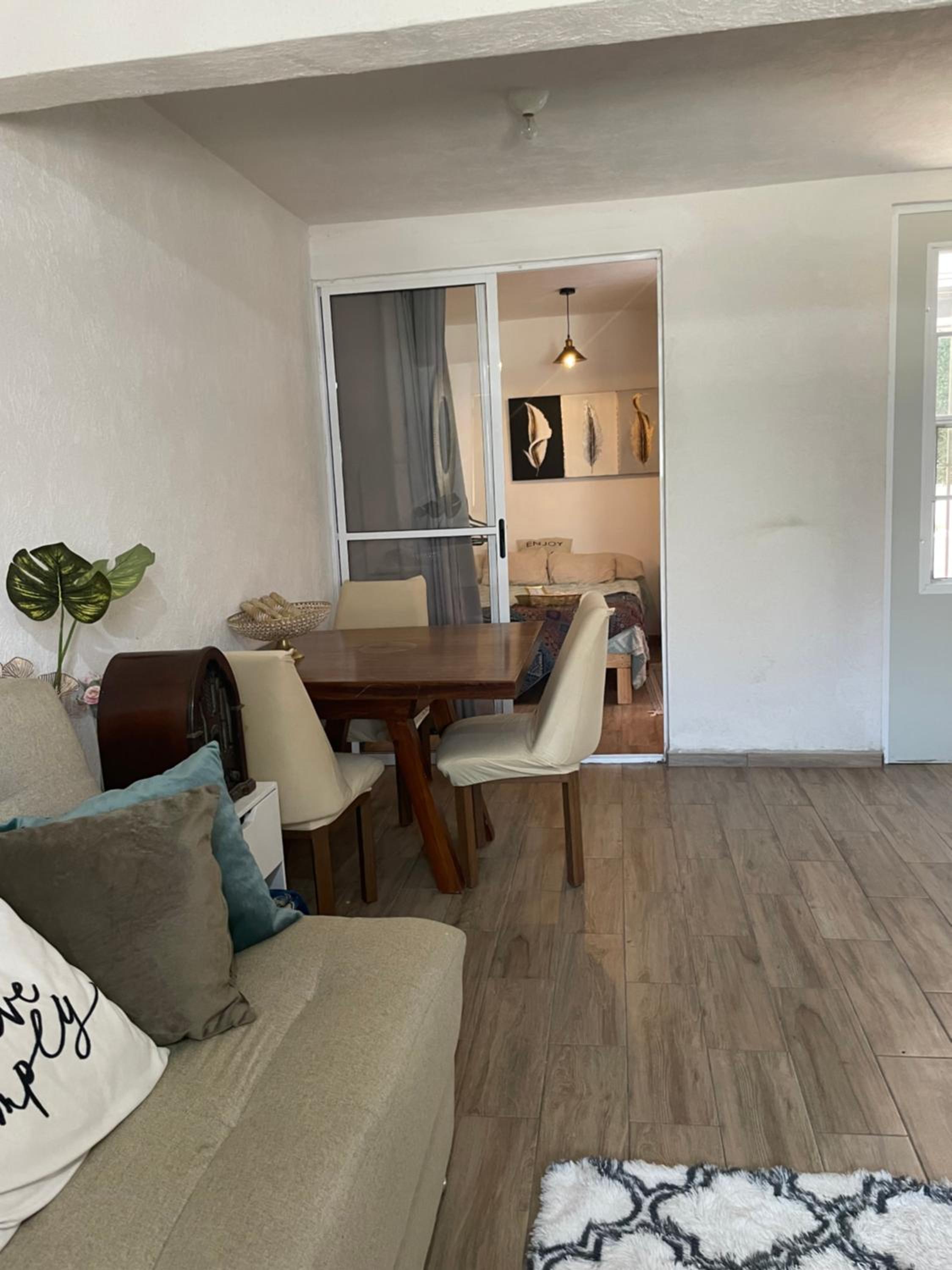 One-Bedroom Apartment photo 2