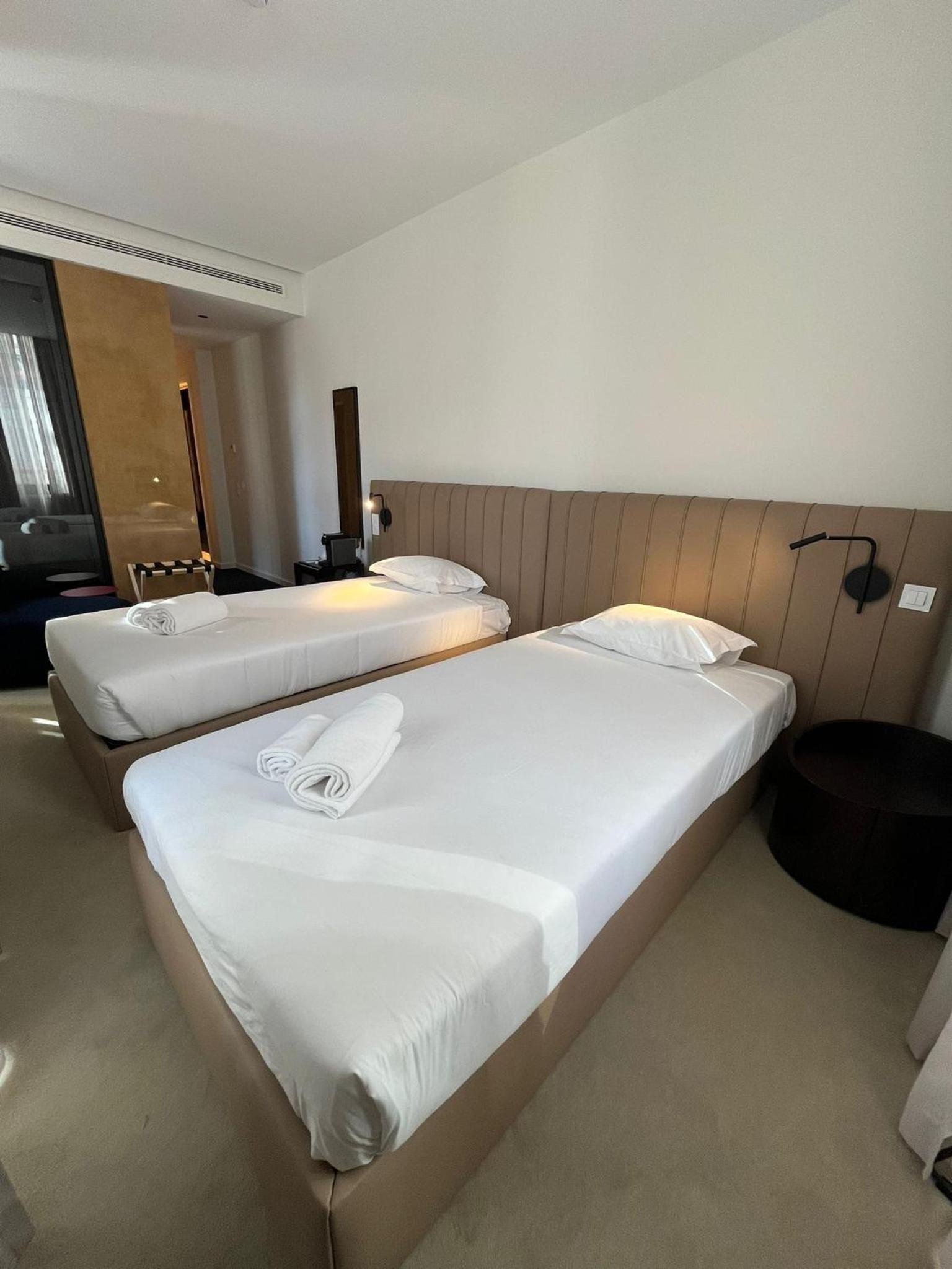Double or Twin Room - Photo 12