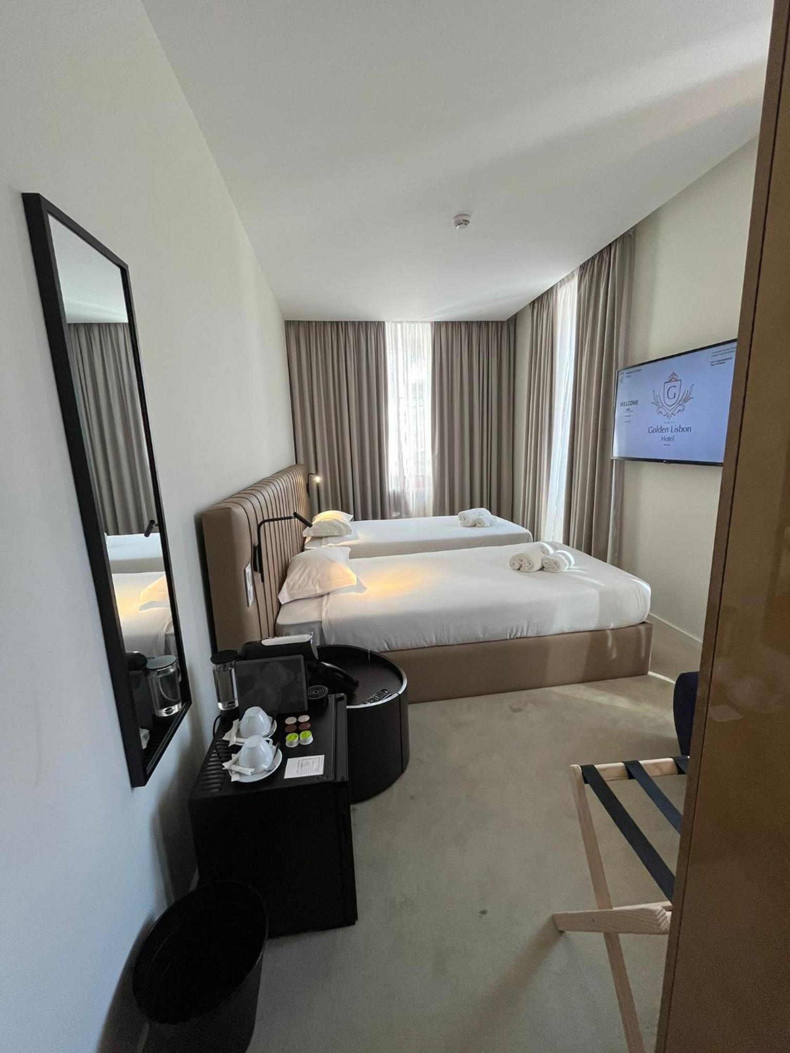 Double or Twin Room - Photo 3