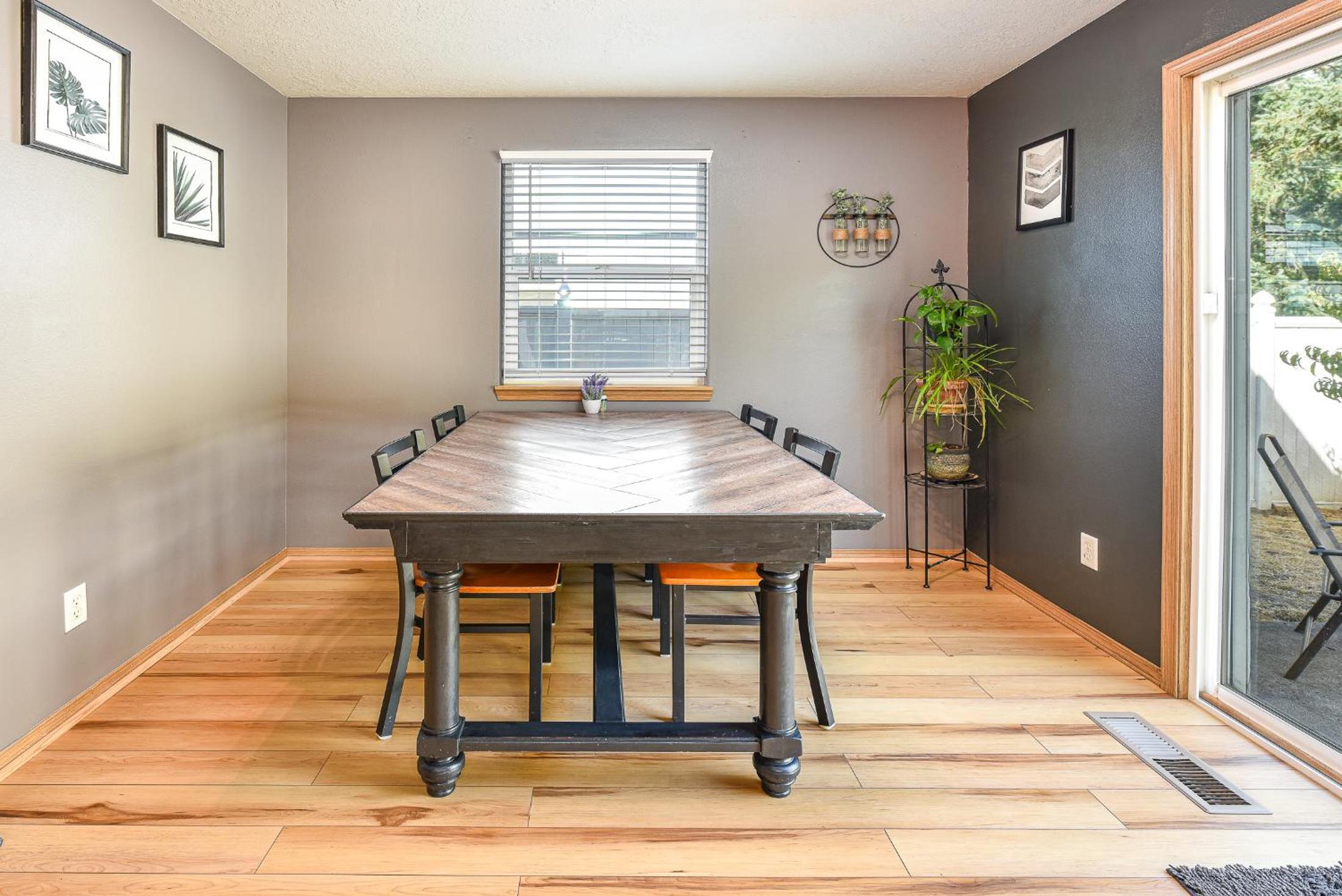 Four-Bedroom House - Photo 25