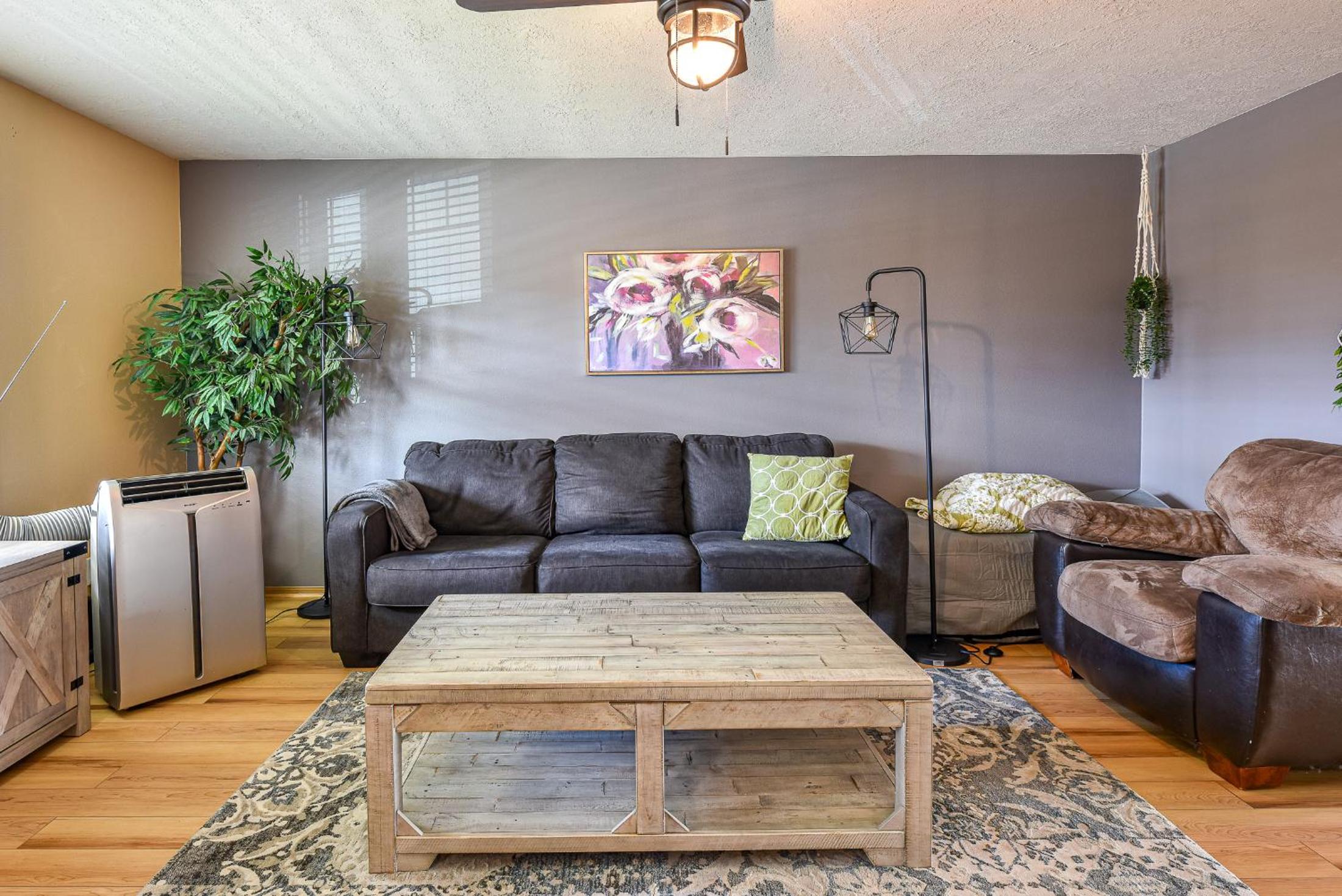 Four-Bedroom House - Photo 26