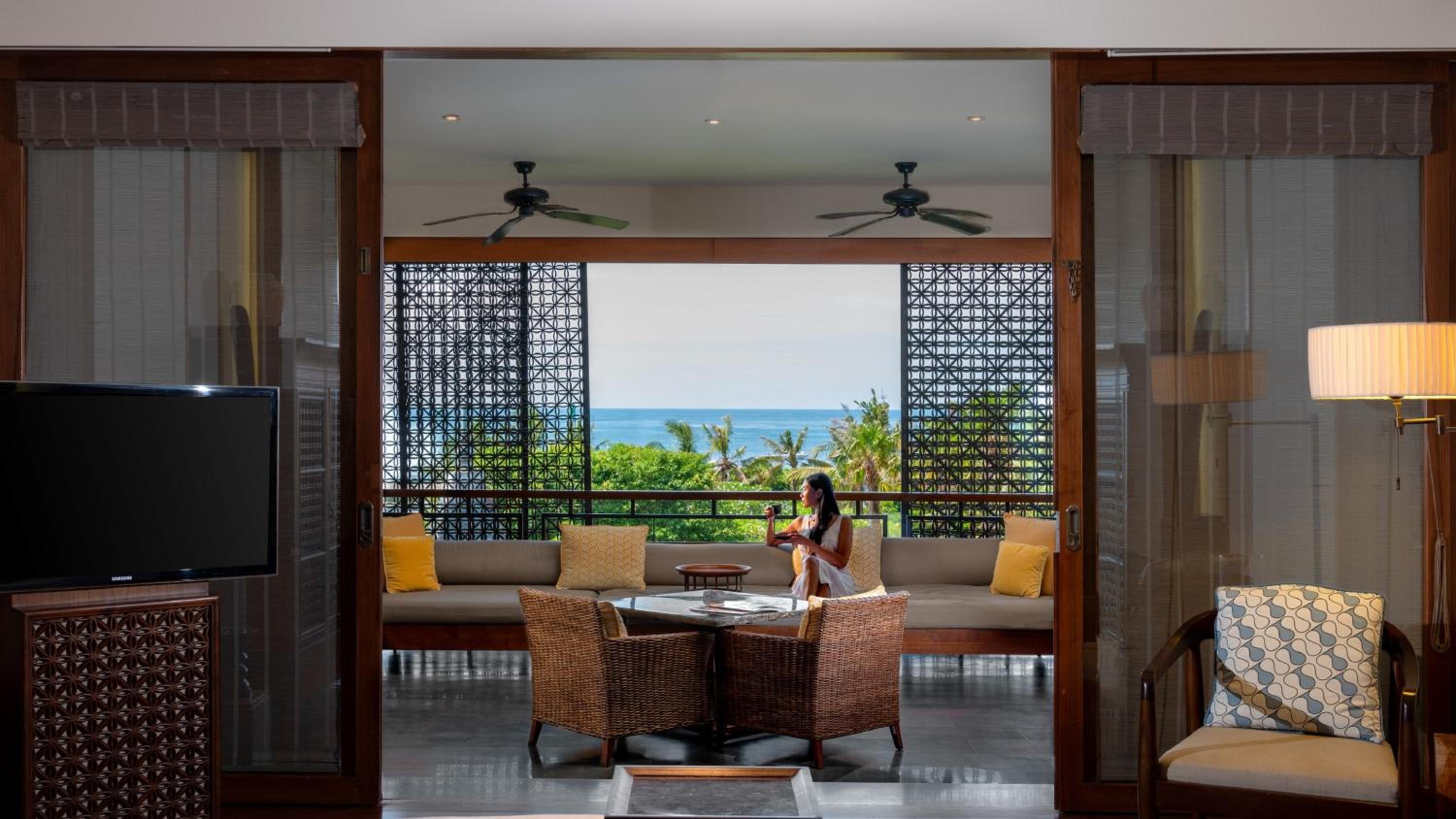 Junior King Suite with Ocean View