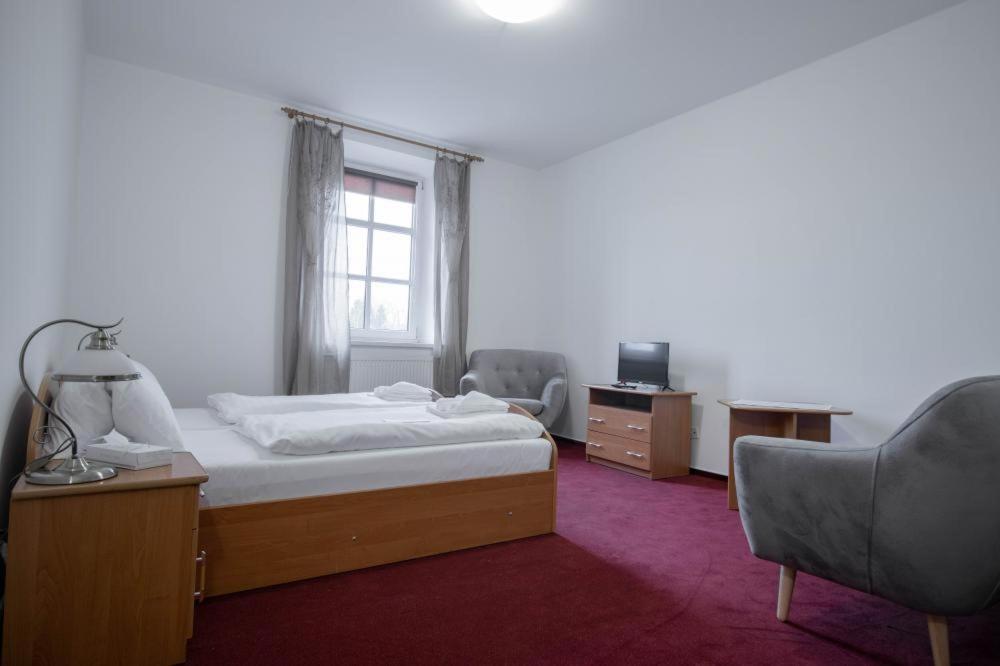 Standard Double or Twin Room - Photo 4