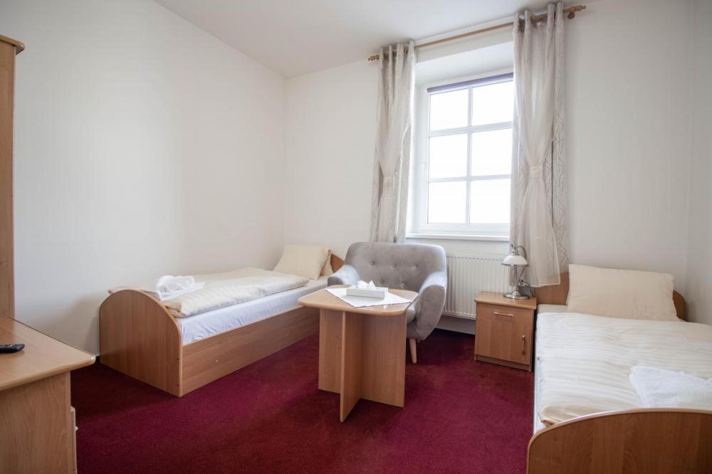 Standard Double or Twin Room - Photo 3