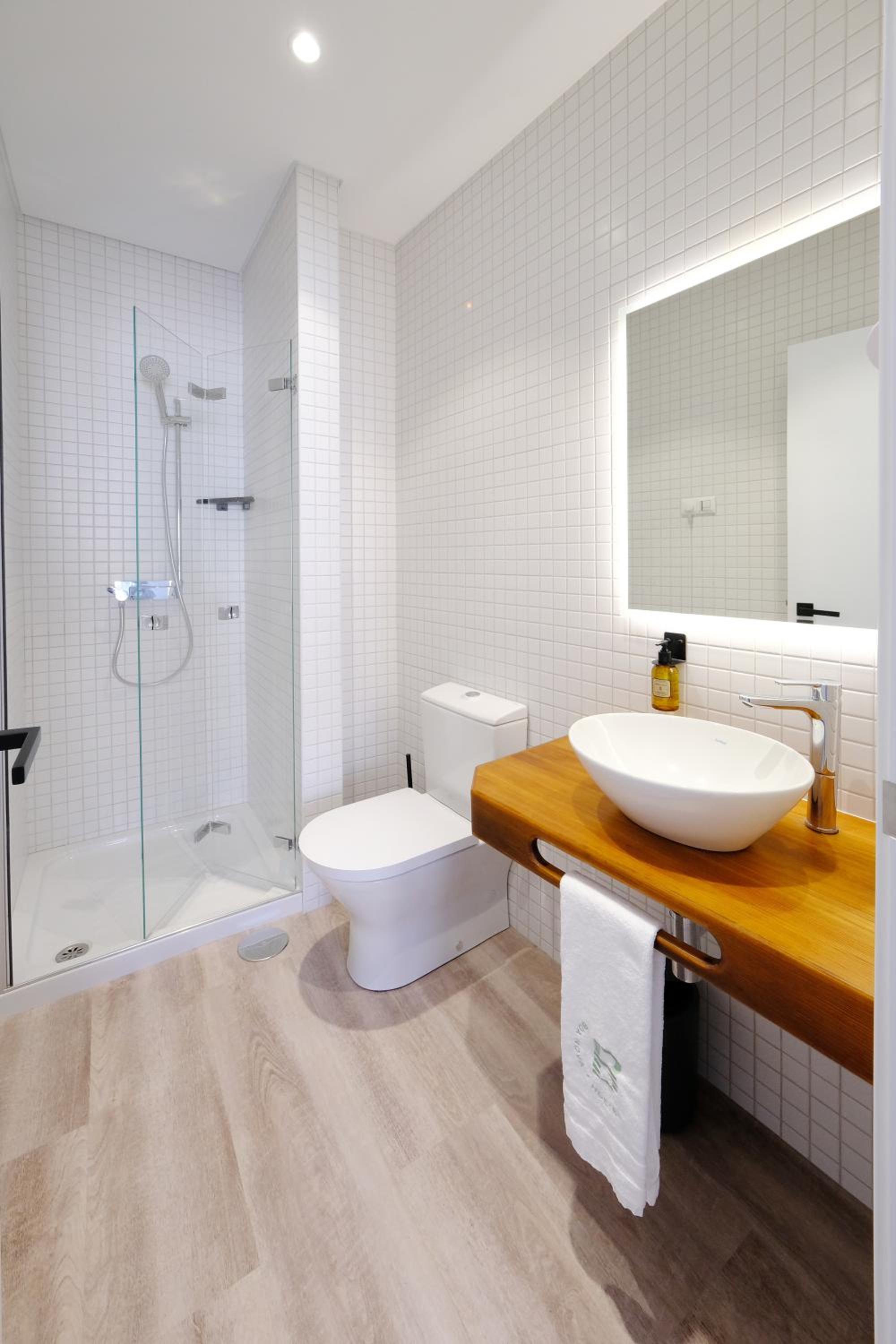 Double Room with Balcony and Sea View photo 3