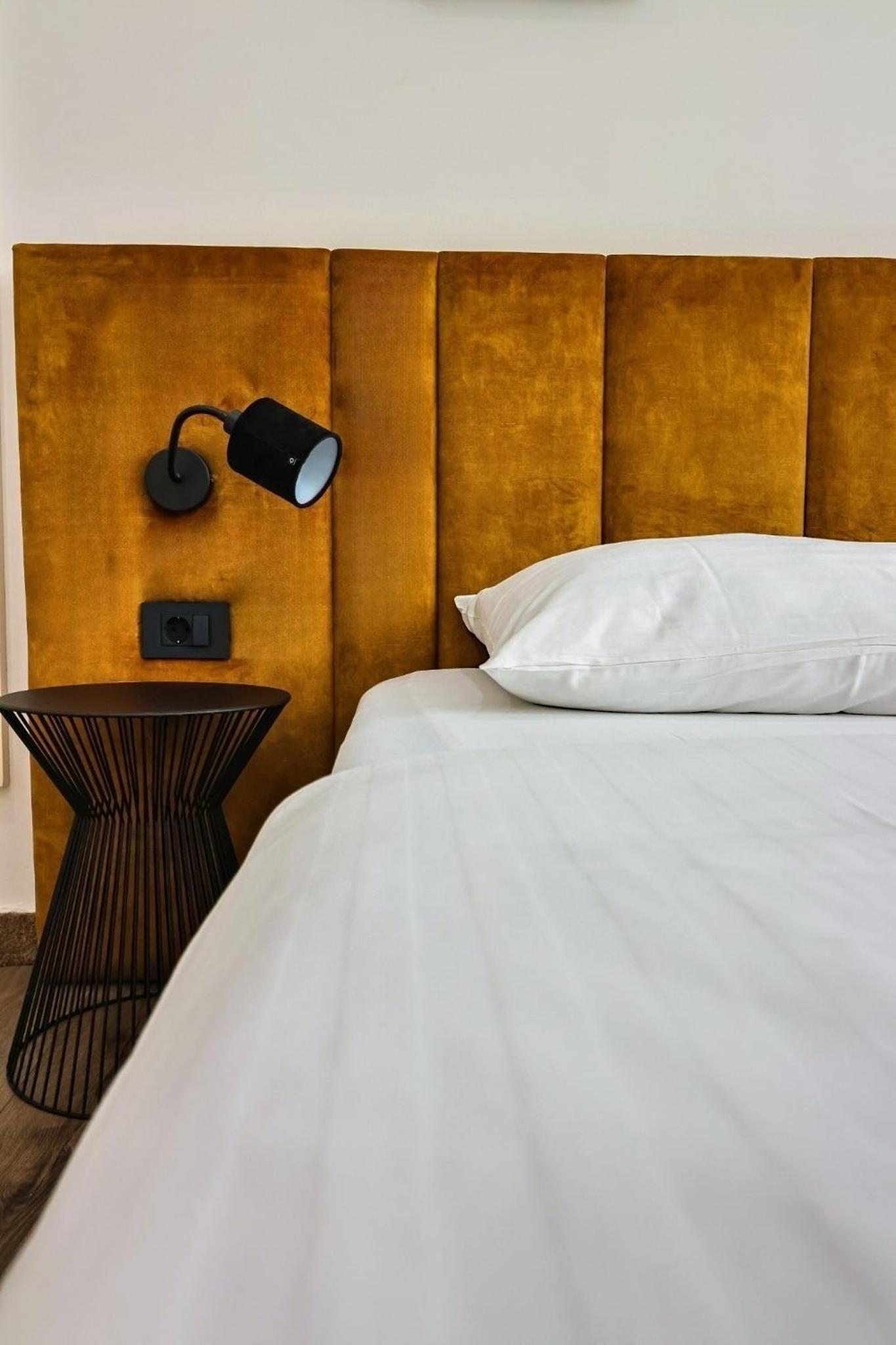 Large Double Room photo 3