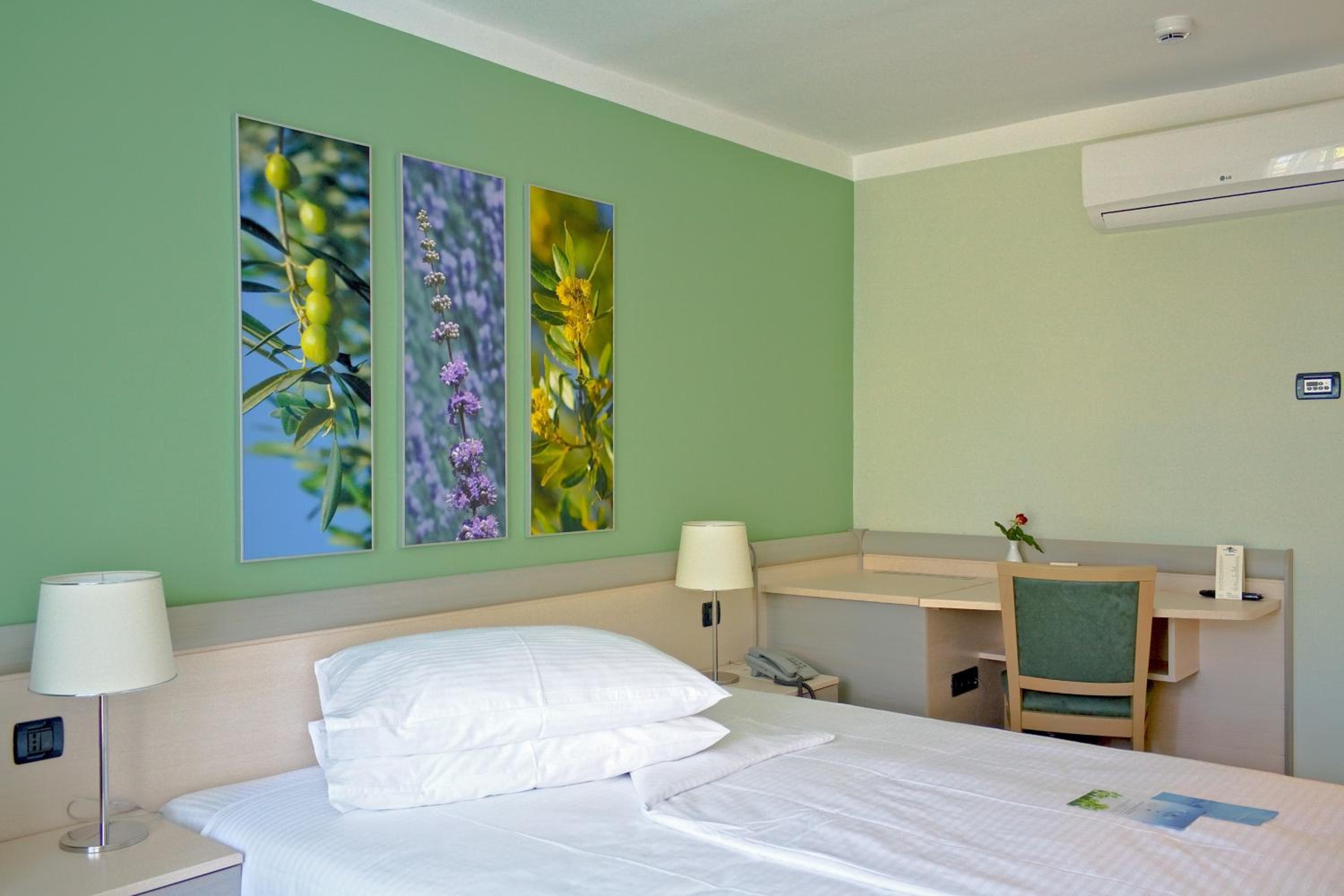 Double Room with Extra Bed - Sea Side