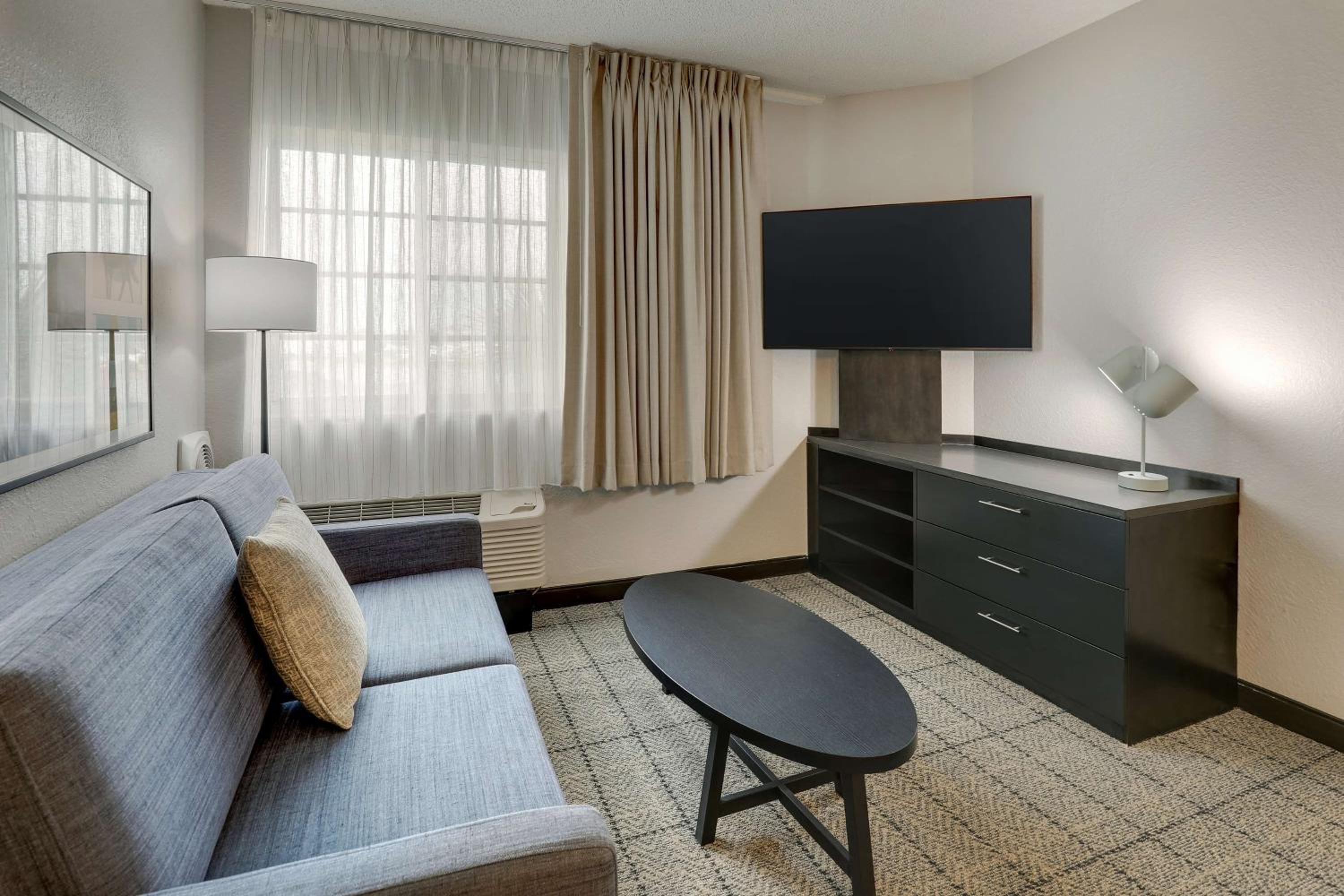 One-Bedroom King Suite with Sofa Bed-Hearing Accessible - Photo 4