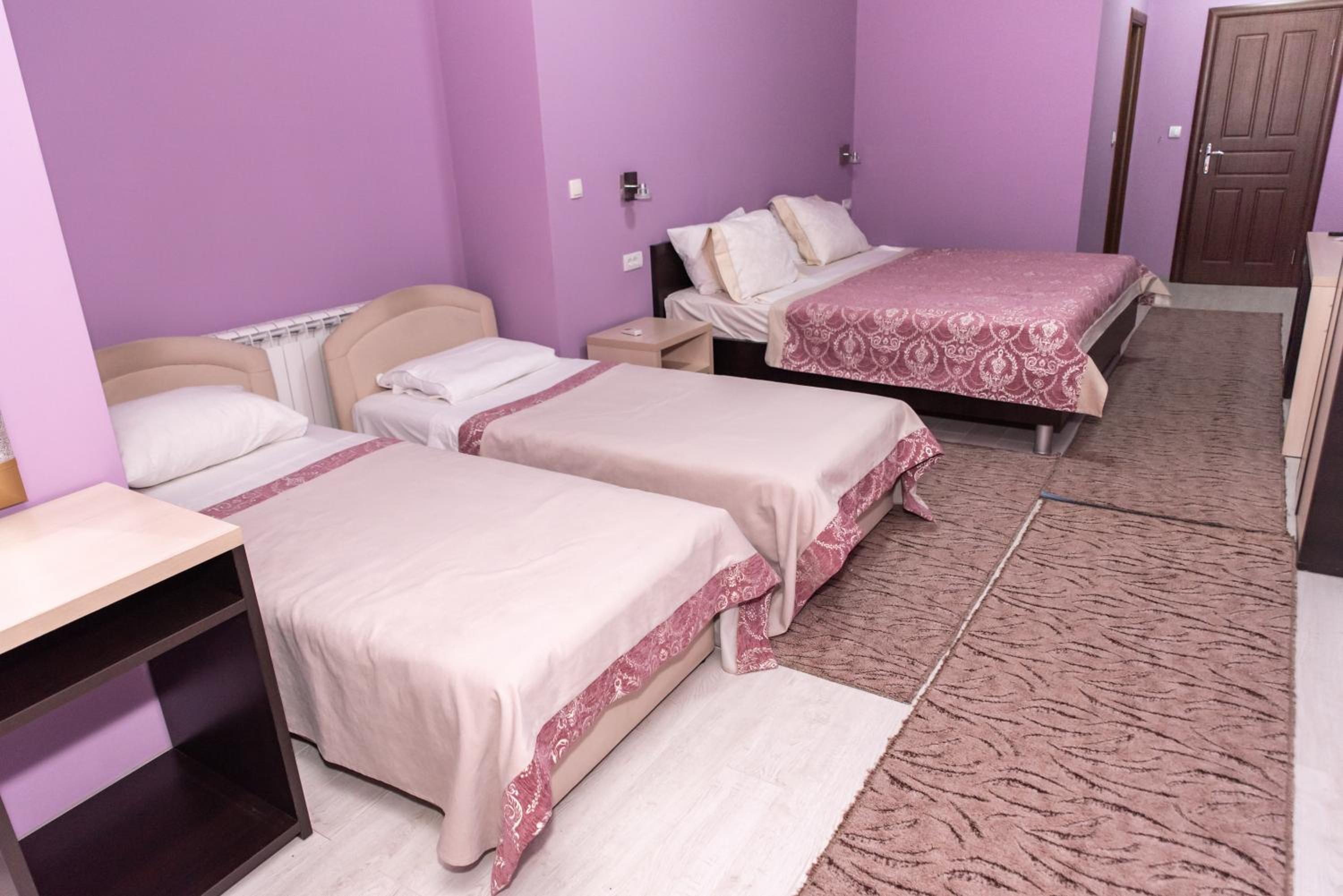 Deluxe Triple Room photo 3