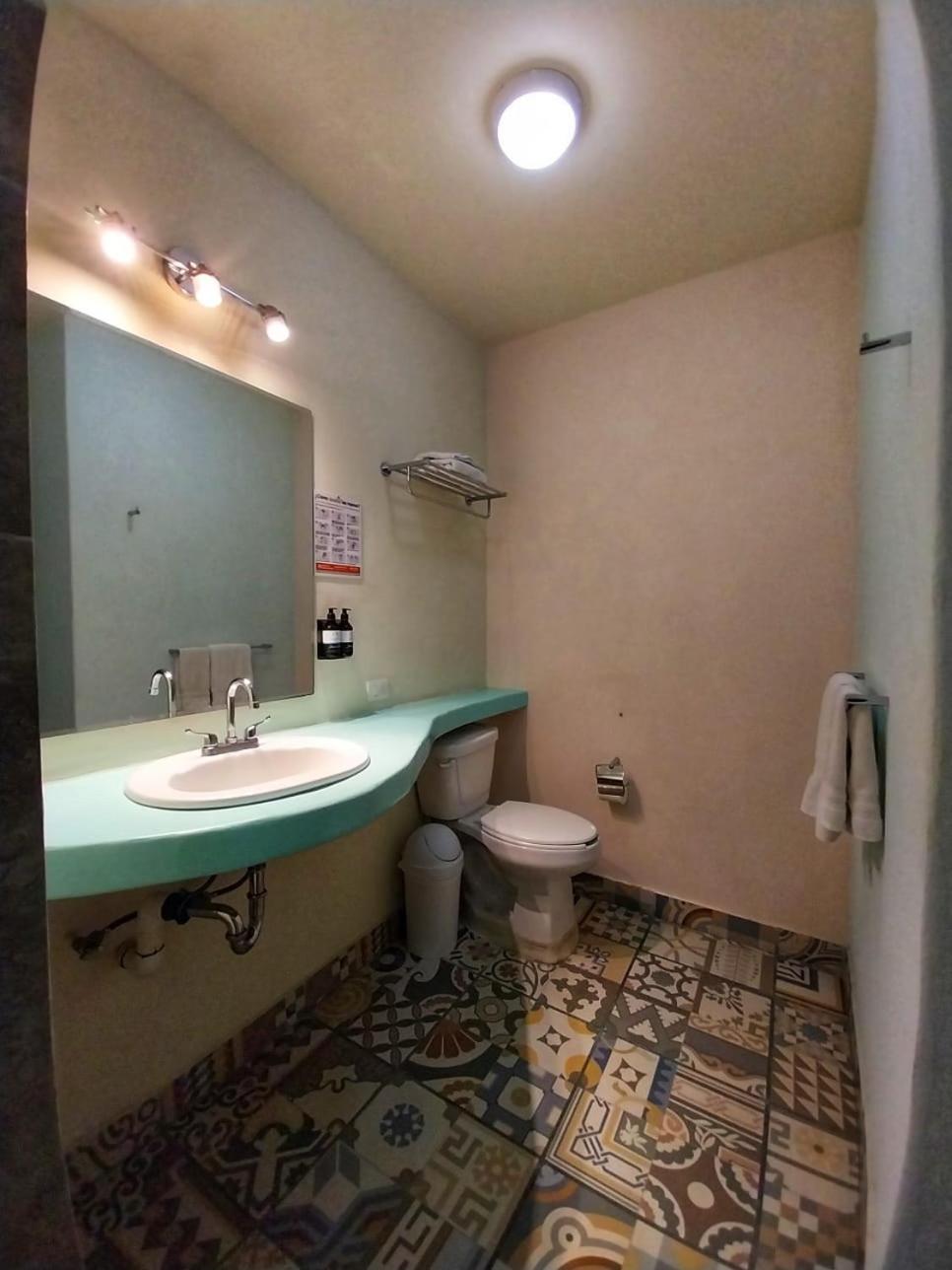 Queen Room with Balcony — the supplier's photographs — photo 2