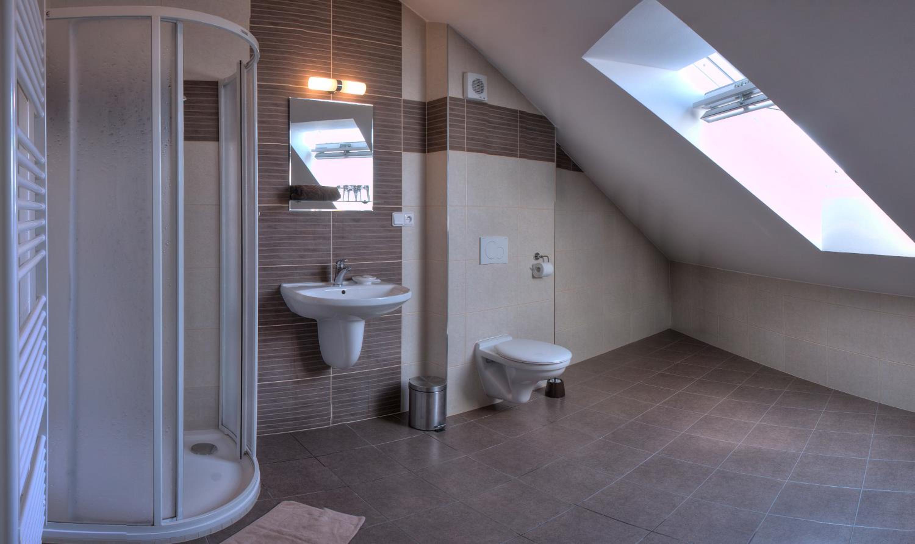 Triple Room with Private Bathroom photo 3