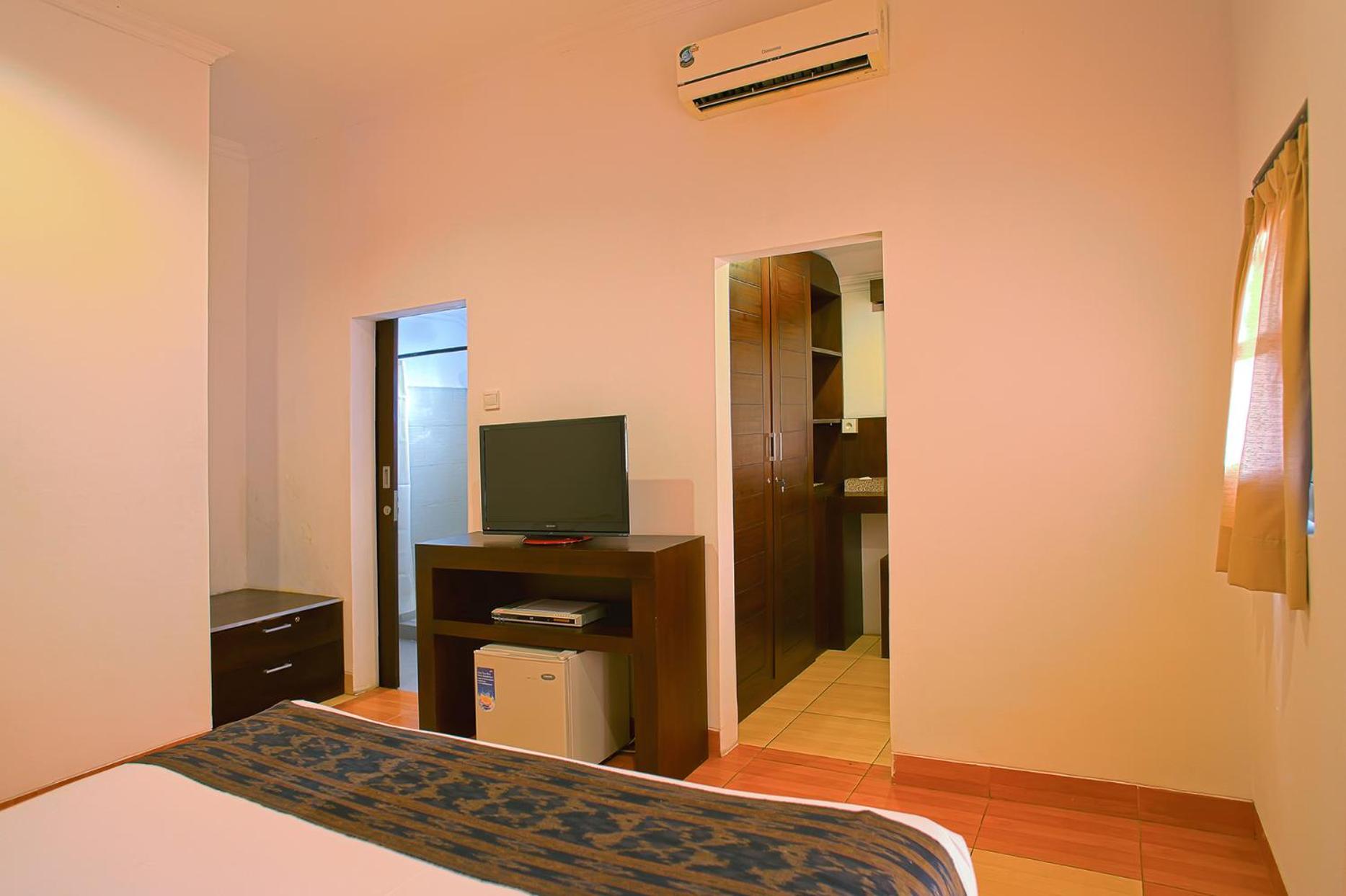 Double Room with Pool View photo 3