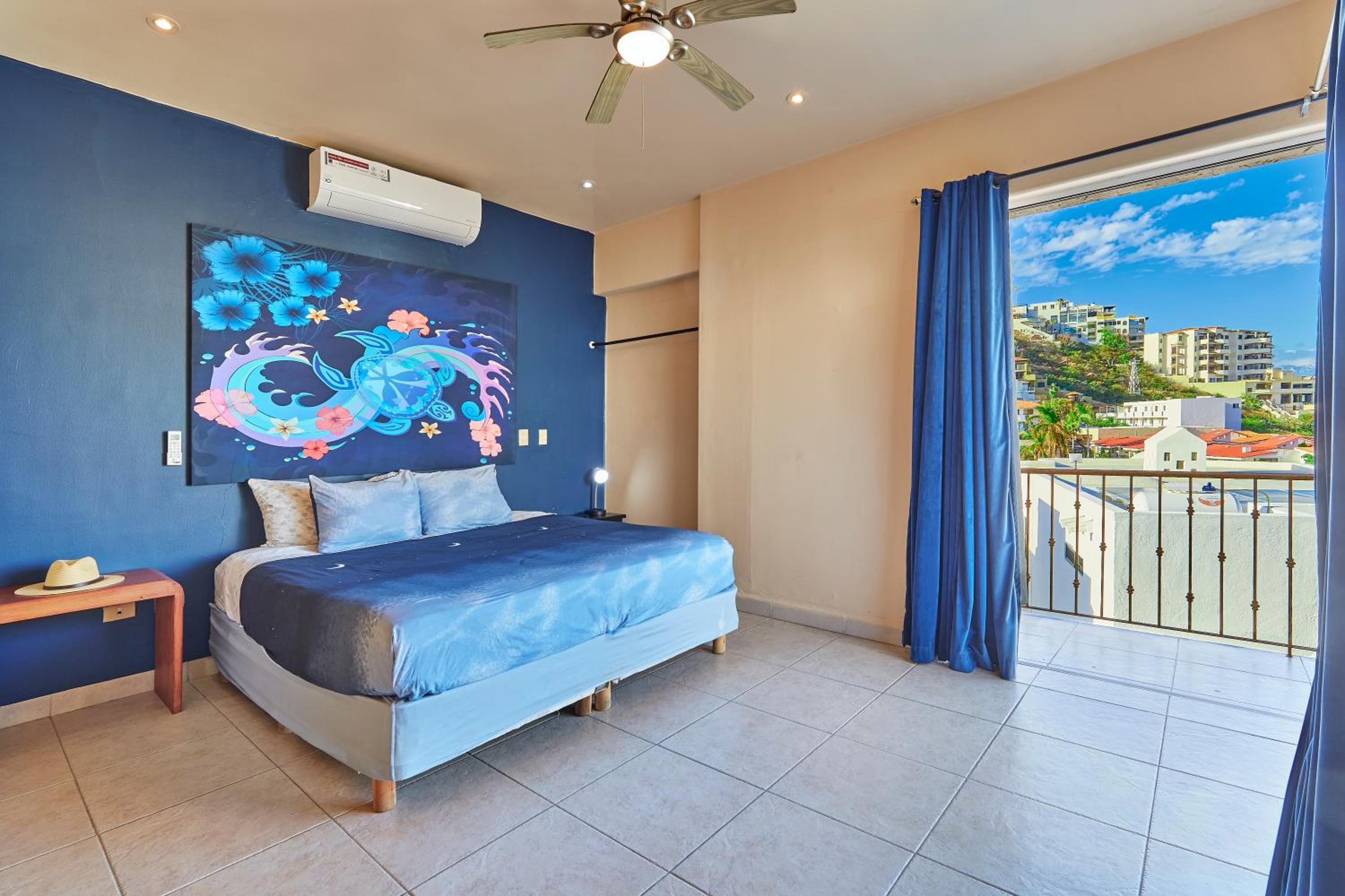 Deluxe Double Room with Balcony photo 1