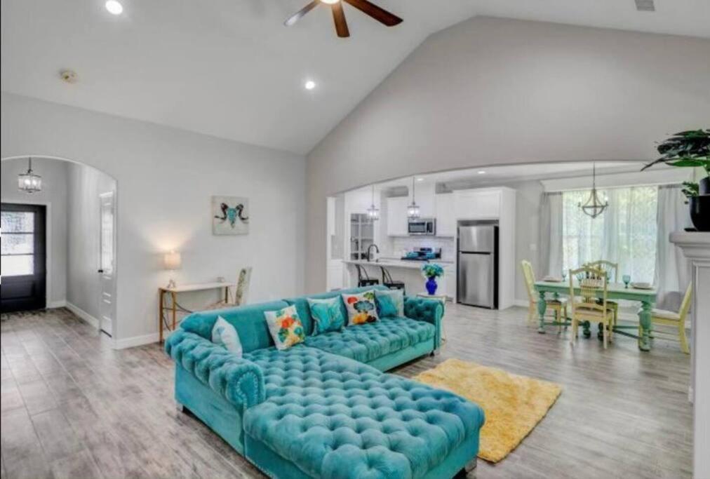 Three-Bedroom House photo 1