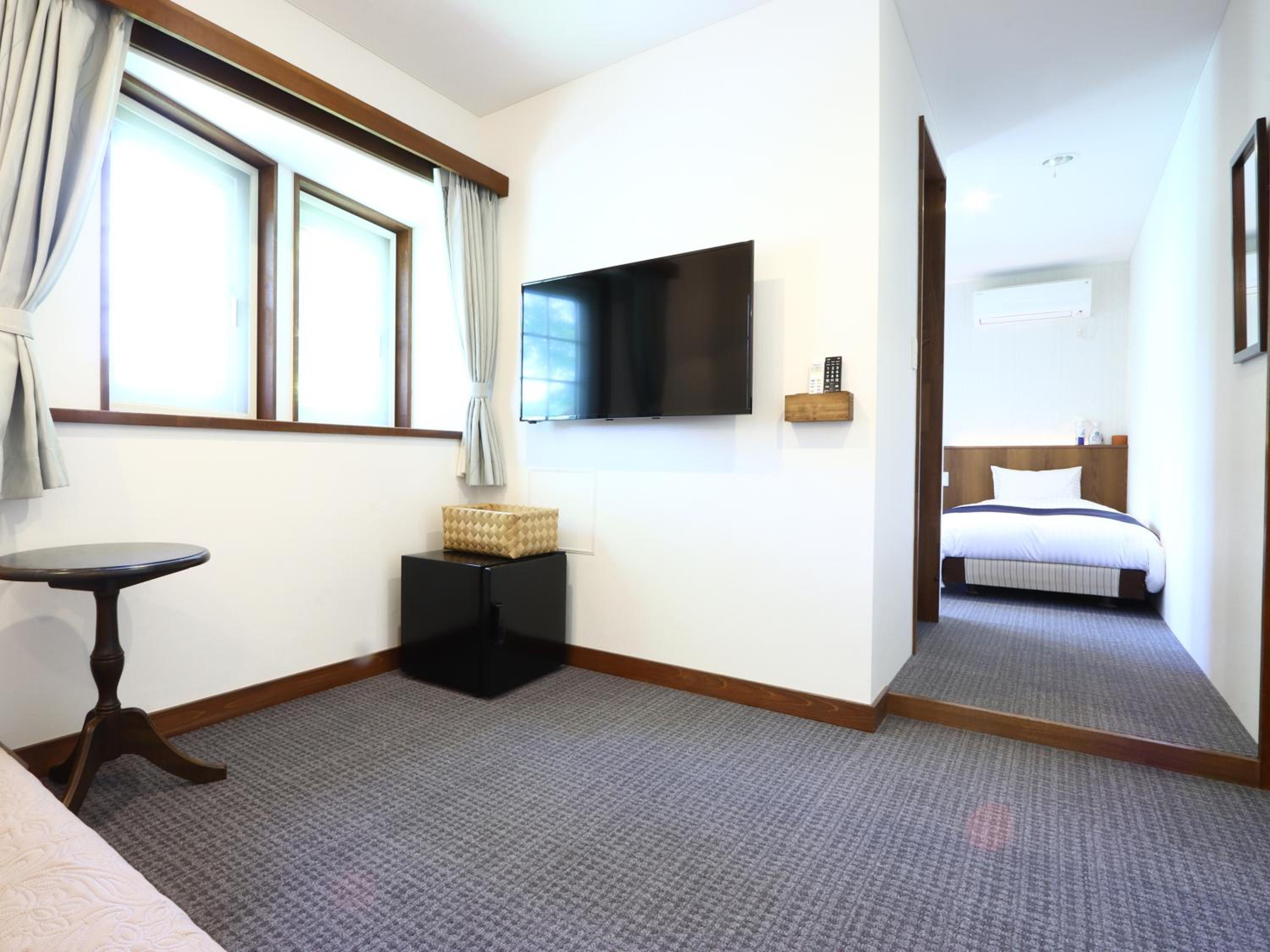 Standard Twin Room with Sofa photo 2