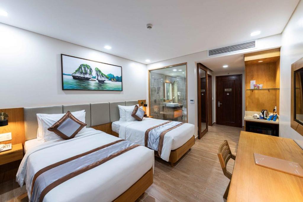 Superior King Room - Photo 7