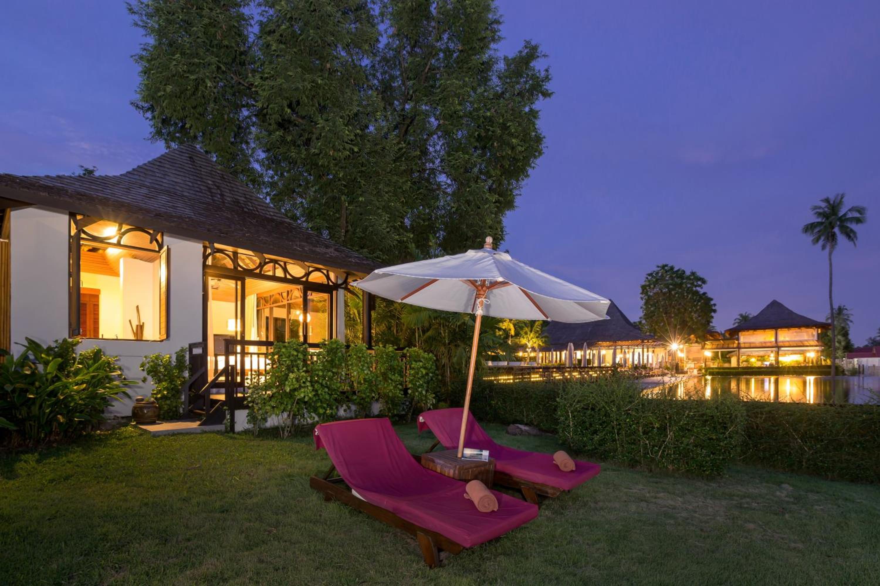 Deluxe Villa Beachfront - Photo 4