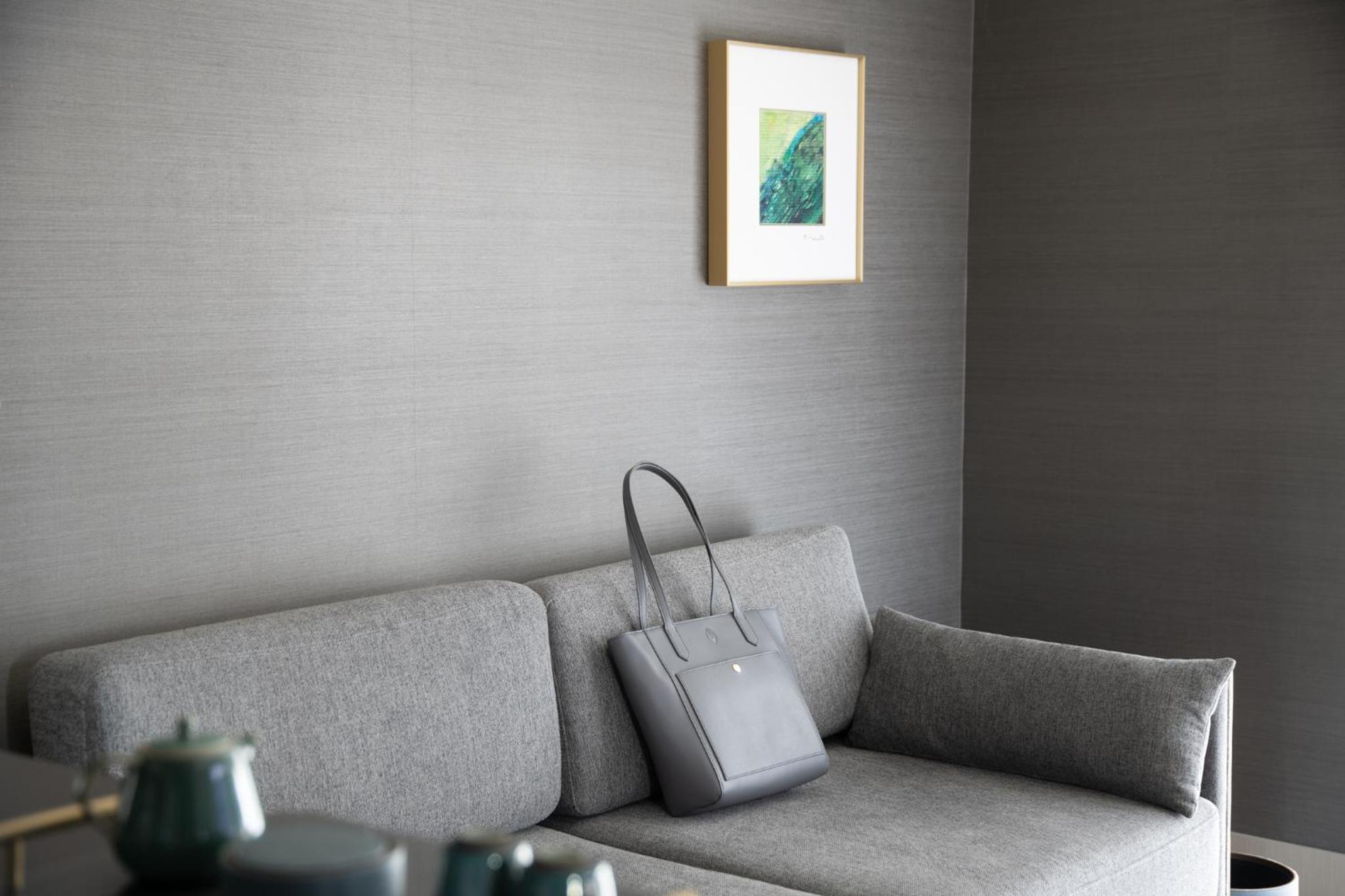 Junior King Suite with Harbor View - Photo 3