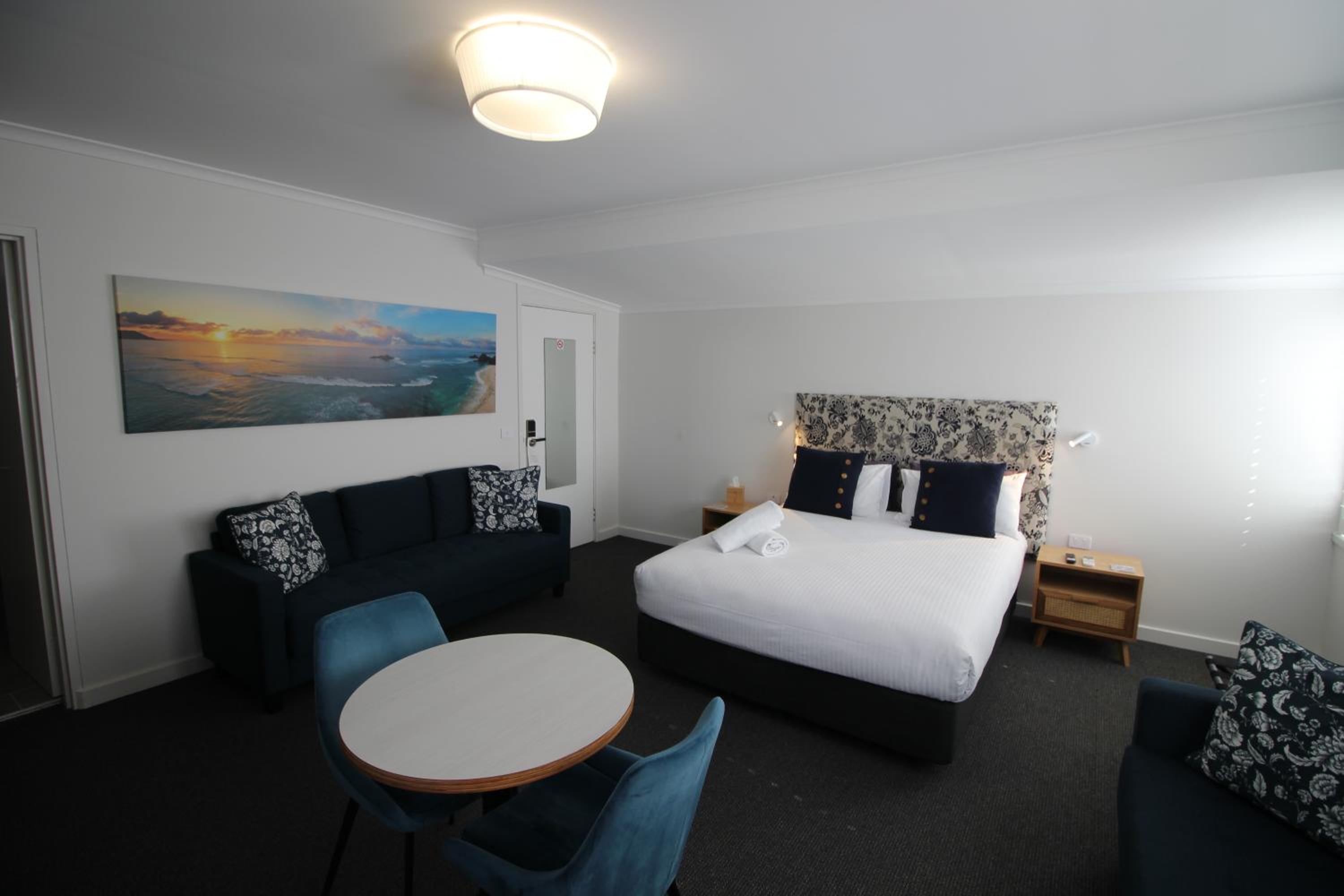 Suite with River View - Photo 1
