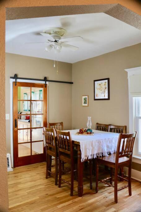 Two-Bedroom House photo 3