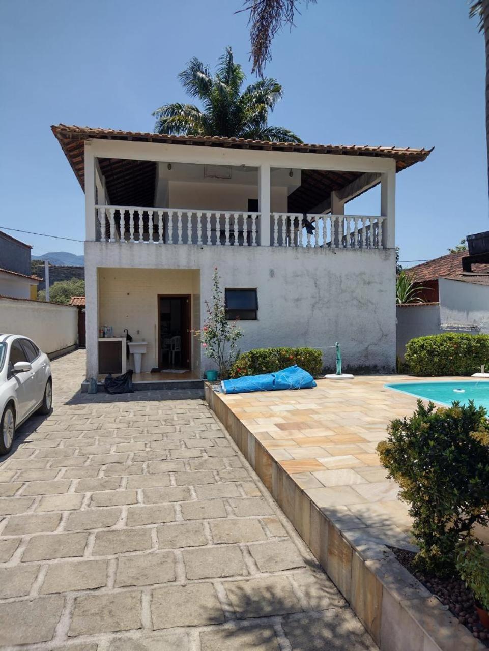 Three-Bedroom House photo 2