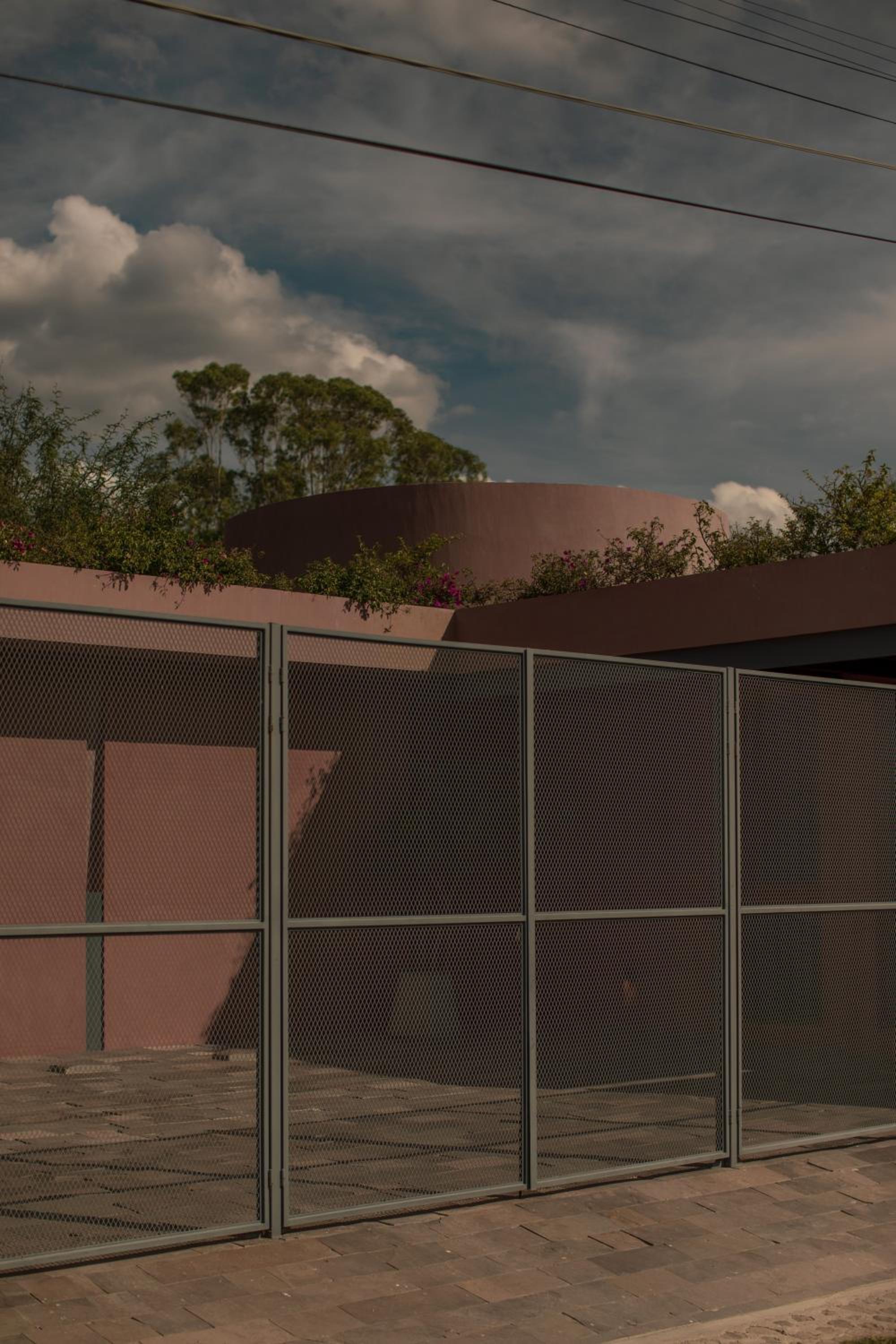 Studio - Split Level - Photo 18