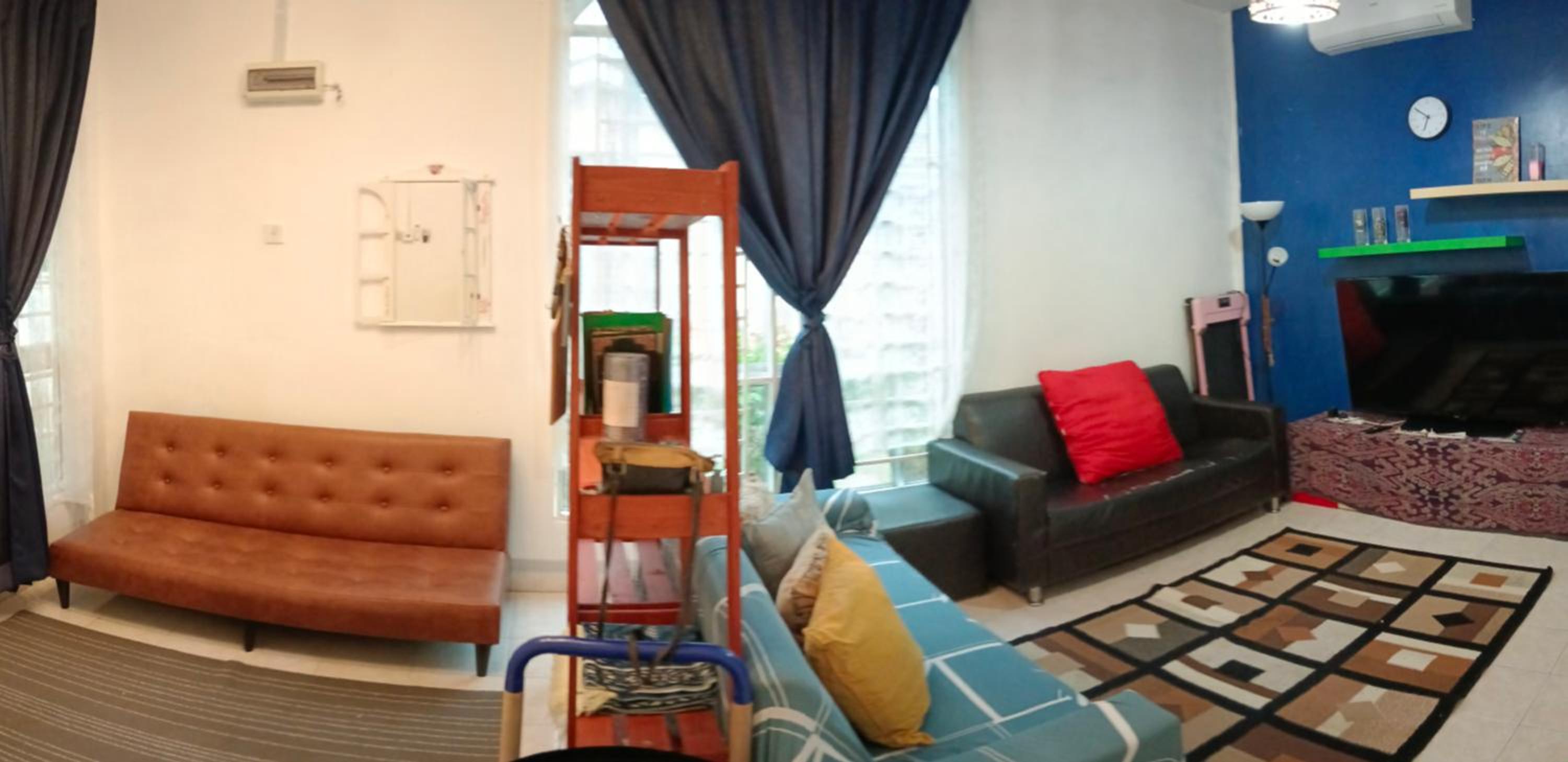 Three-Bedroom House photo 1
