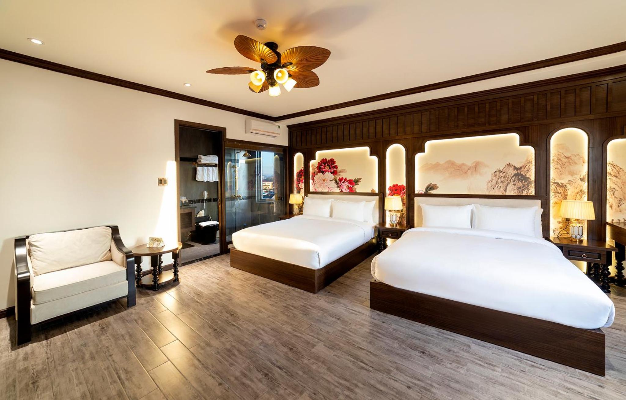 Deluxe Family Room - Photo 3