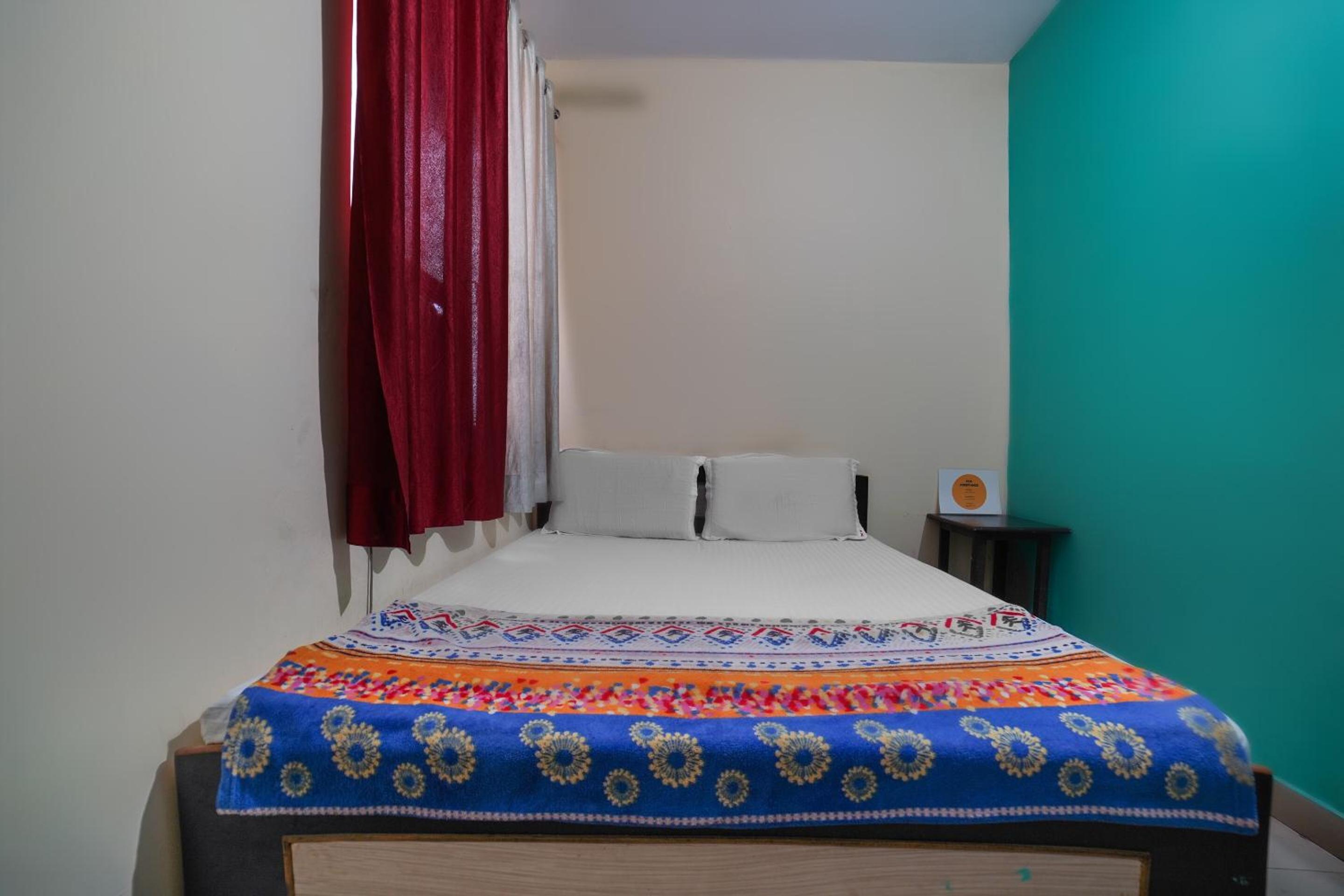 Standard Double Room photo 3