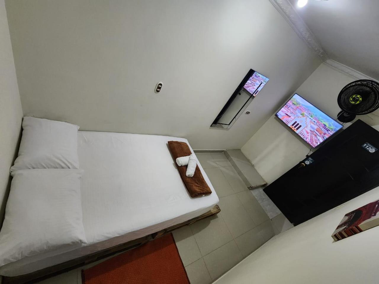Double Room With Shared Bathroom photo 3