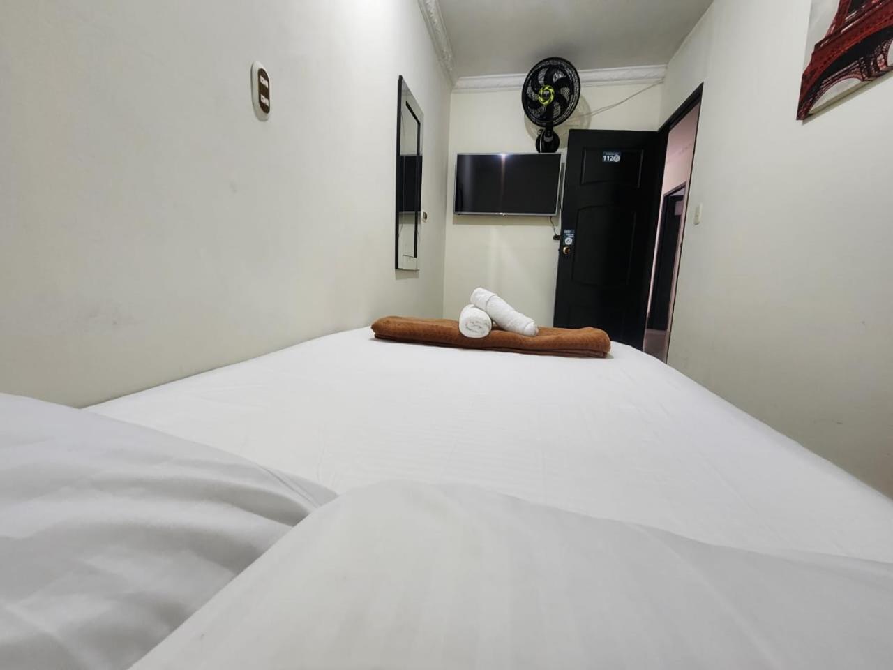 Double Room With Shared Bathroom photo 1