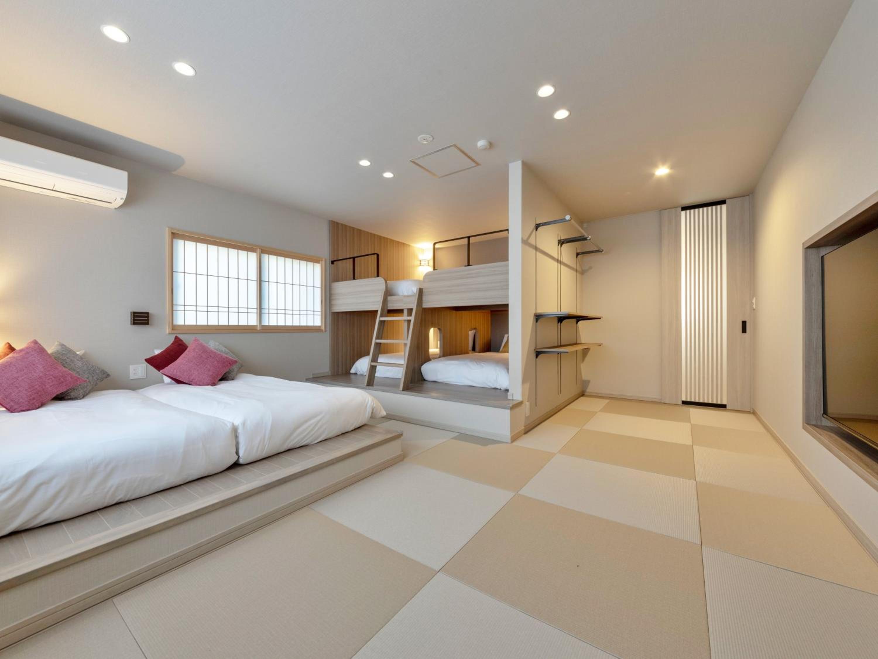 Family Room - Photo 1