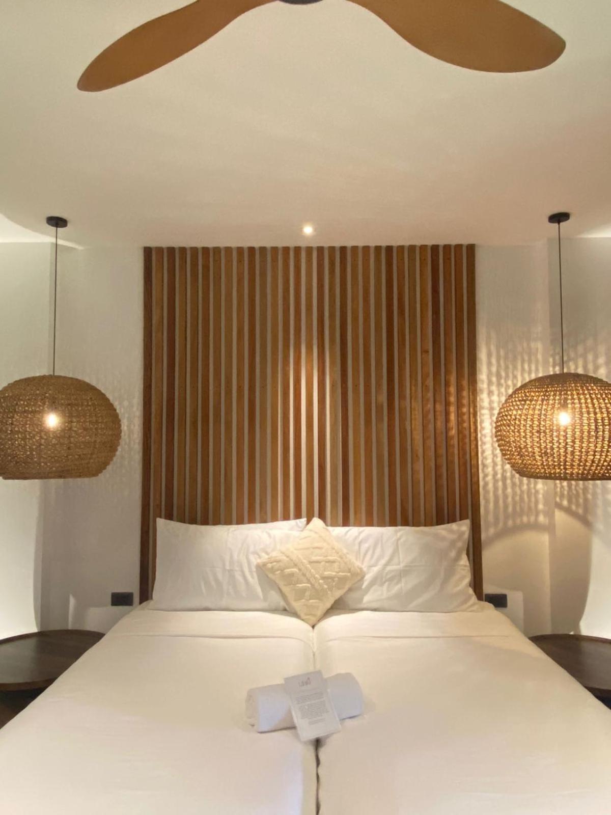 Double or Twin Room with Private Bathroom - Photo 8