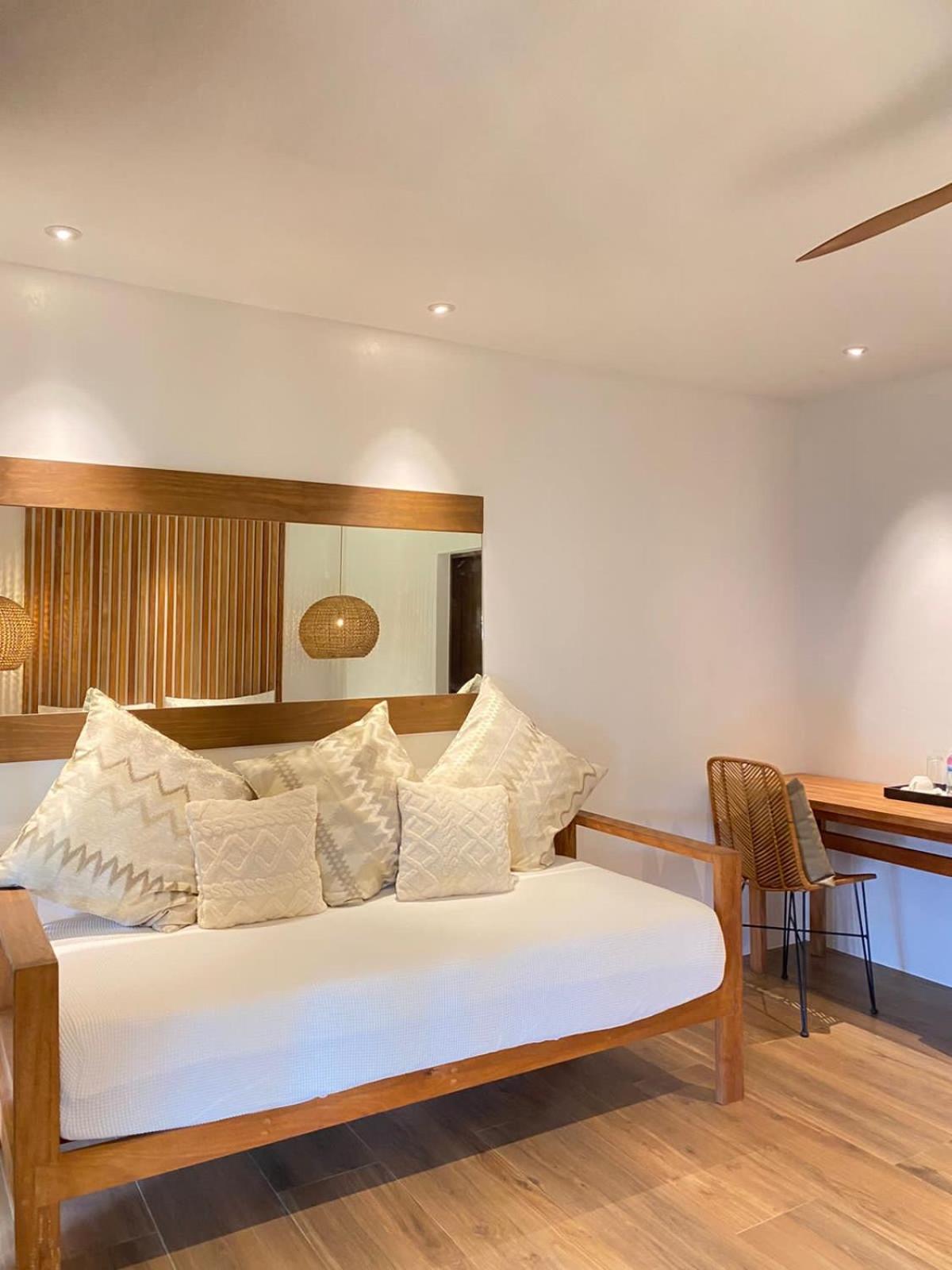 Double or Twin Room with Private Bathroom - Photo 6
